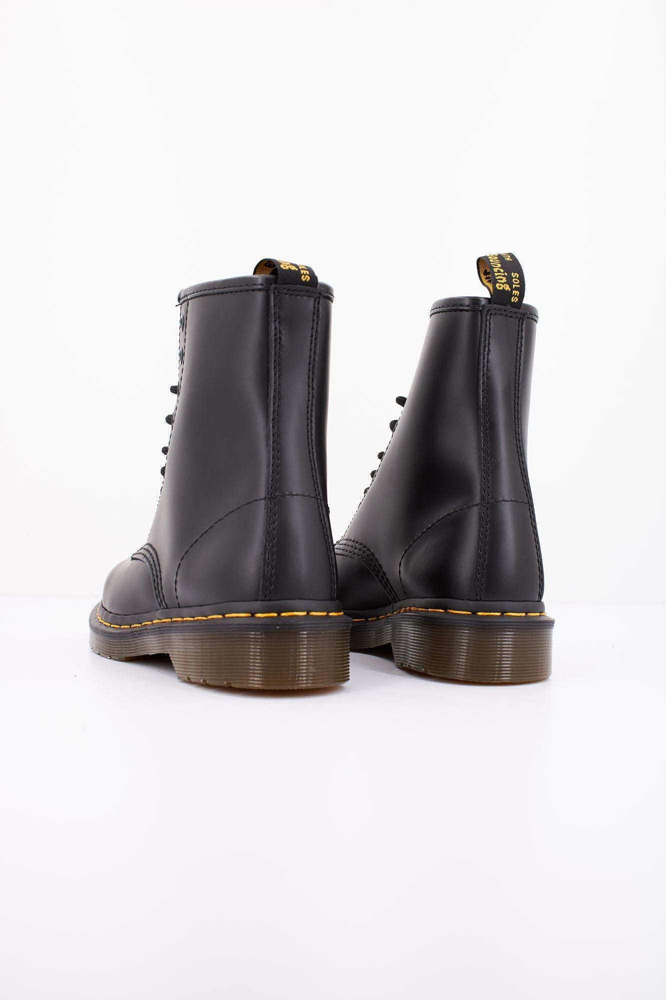 DR. MARTENS 1460 SMOOTH en color NEGRO (3)