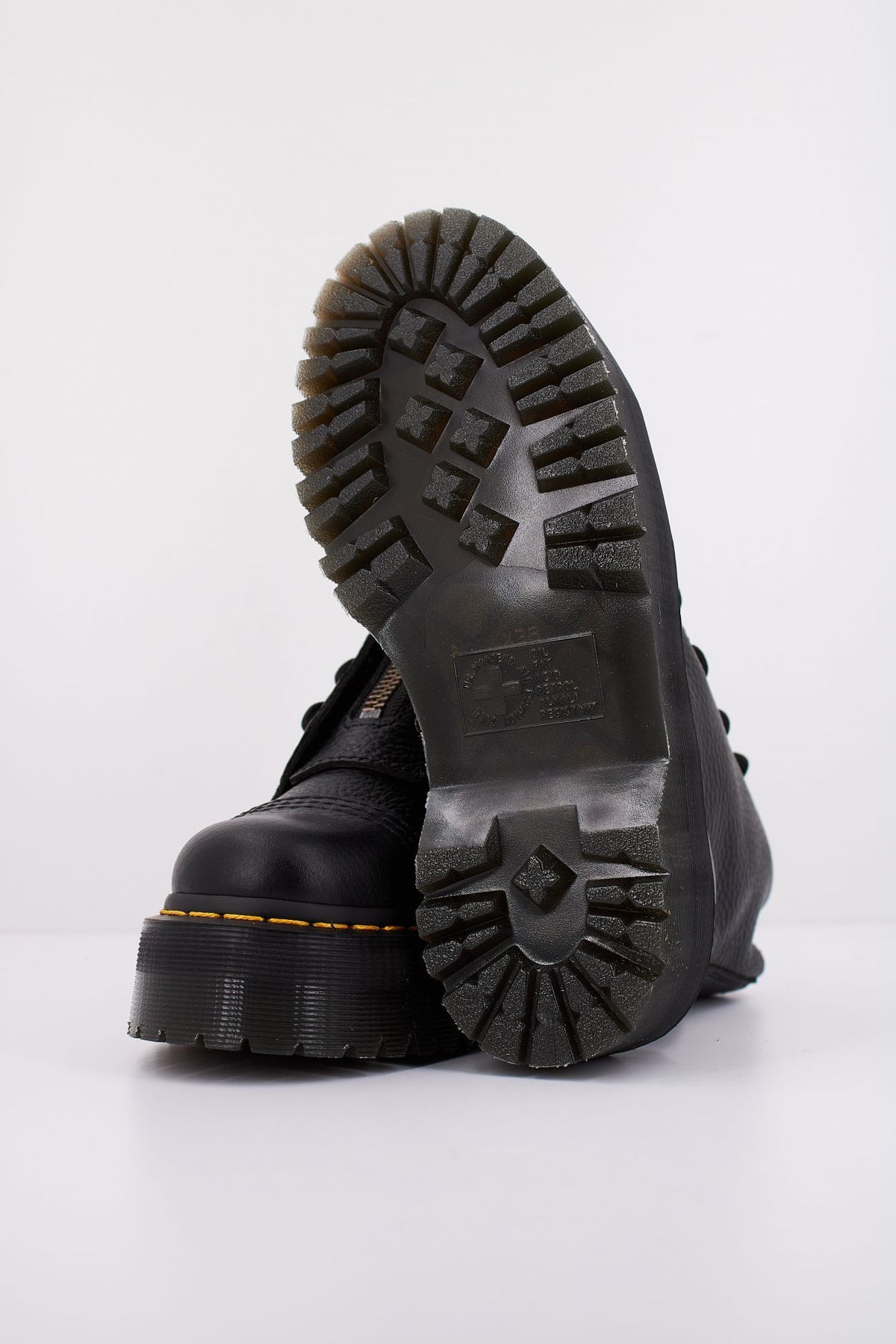 DR. MARTENS SINCLAIR 22564001 en color NEGRO (5)