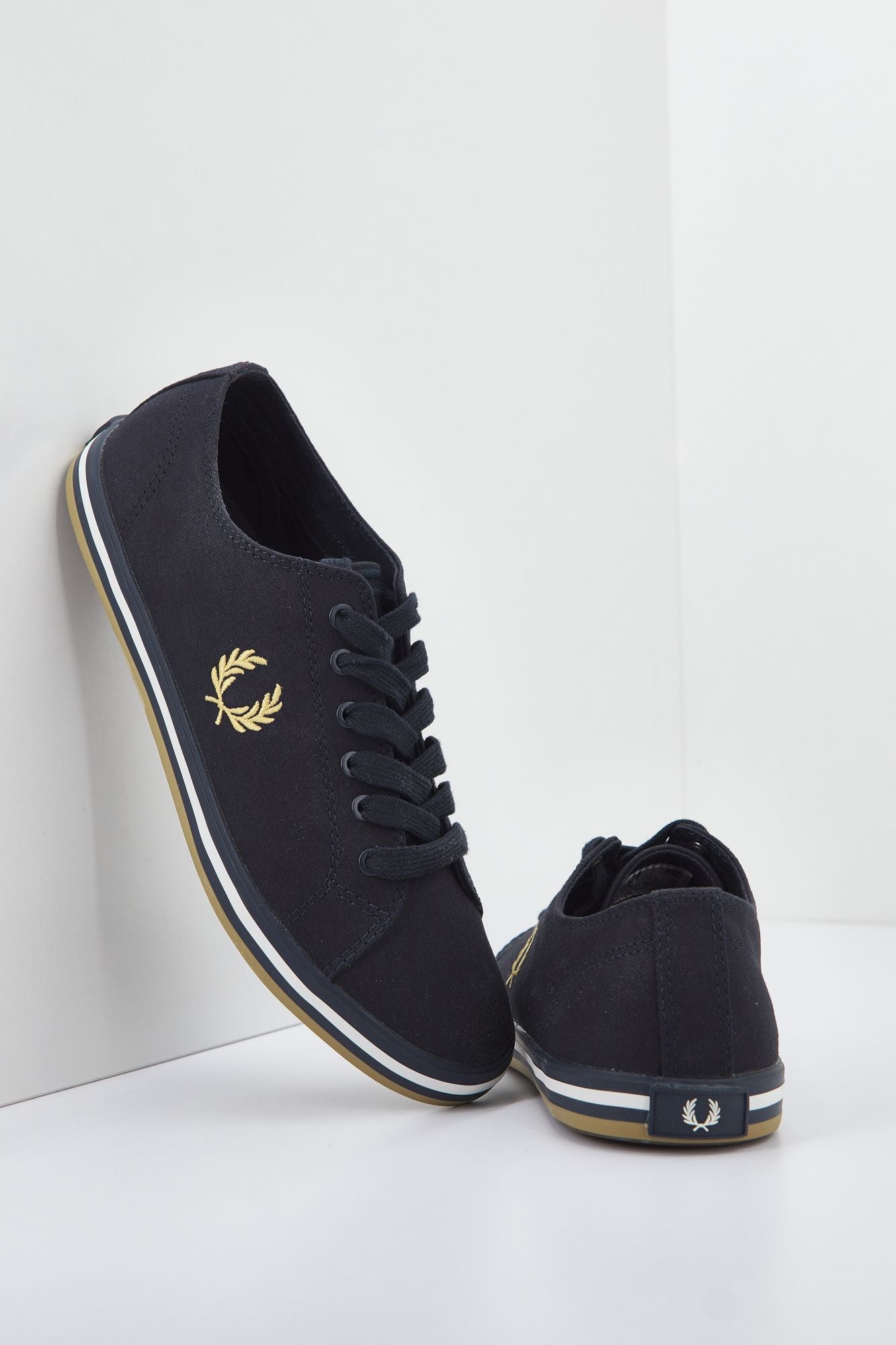 FRED PERRY KINGSTON TWILL en color AZUL (1)