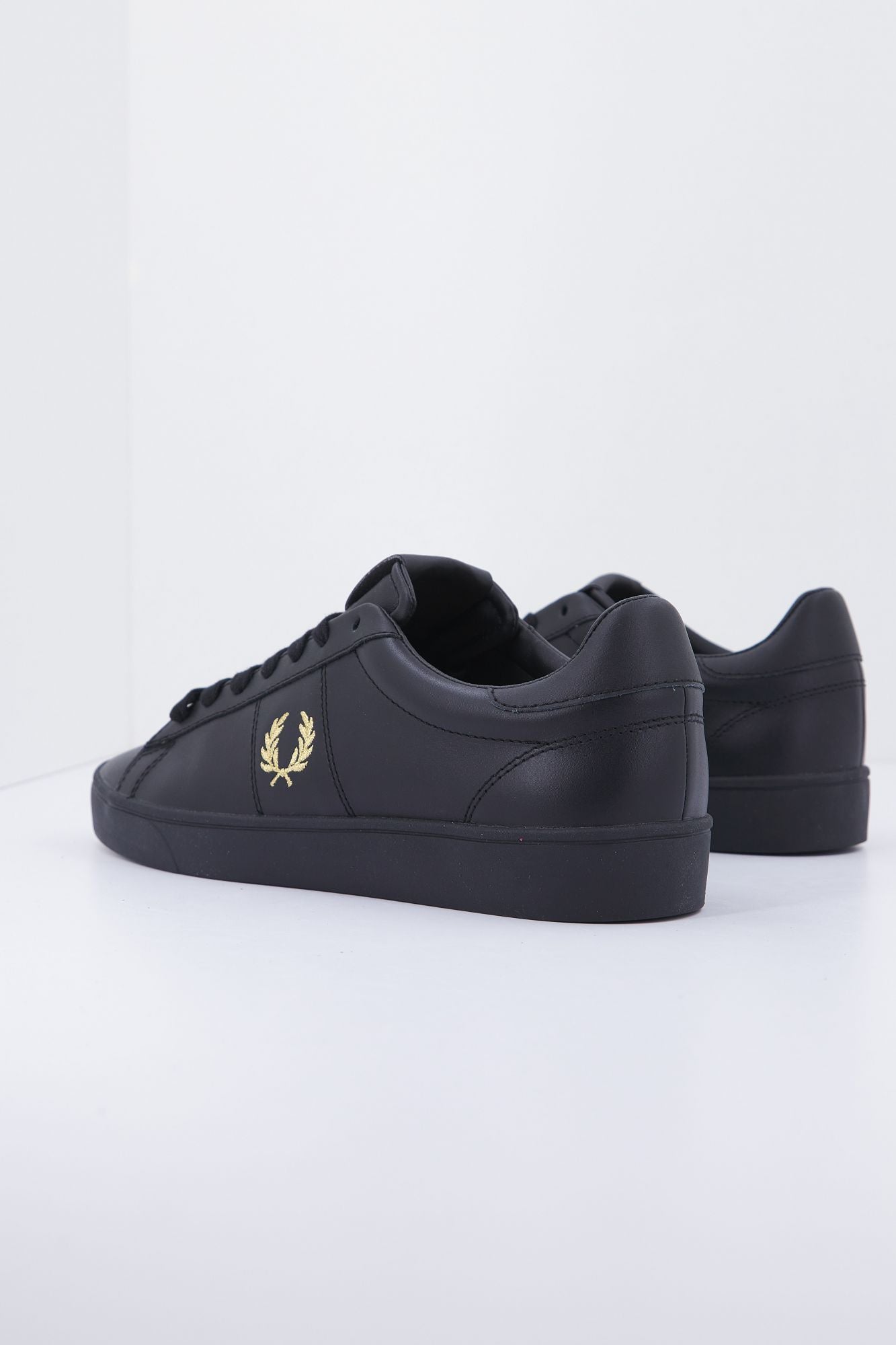 FRED PERRY B8250 en color NEGRO (4)