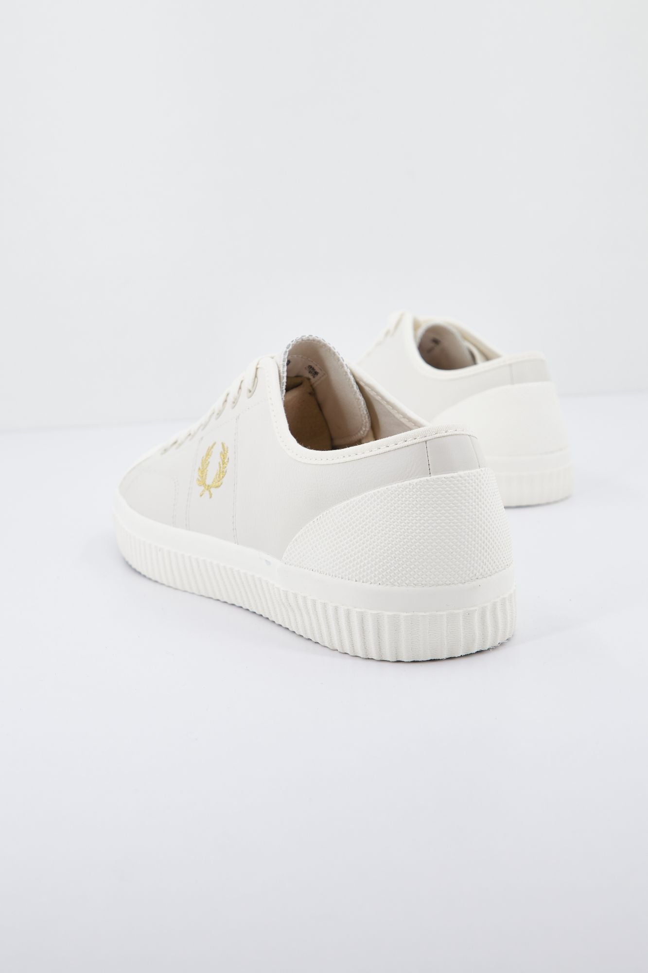 FRED PERRY  HUGHES en color BLANCO (3)