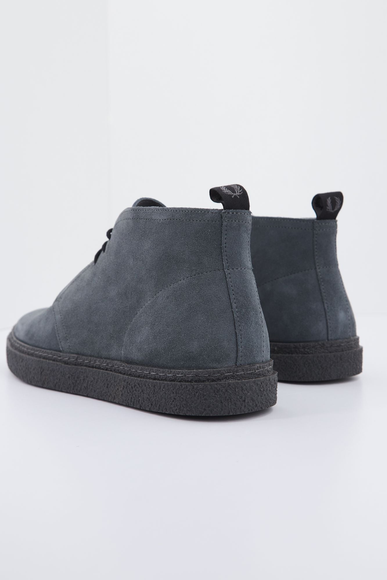 FRED PERRY HAWLEY SUEDE en color GRIS (3)