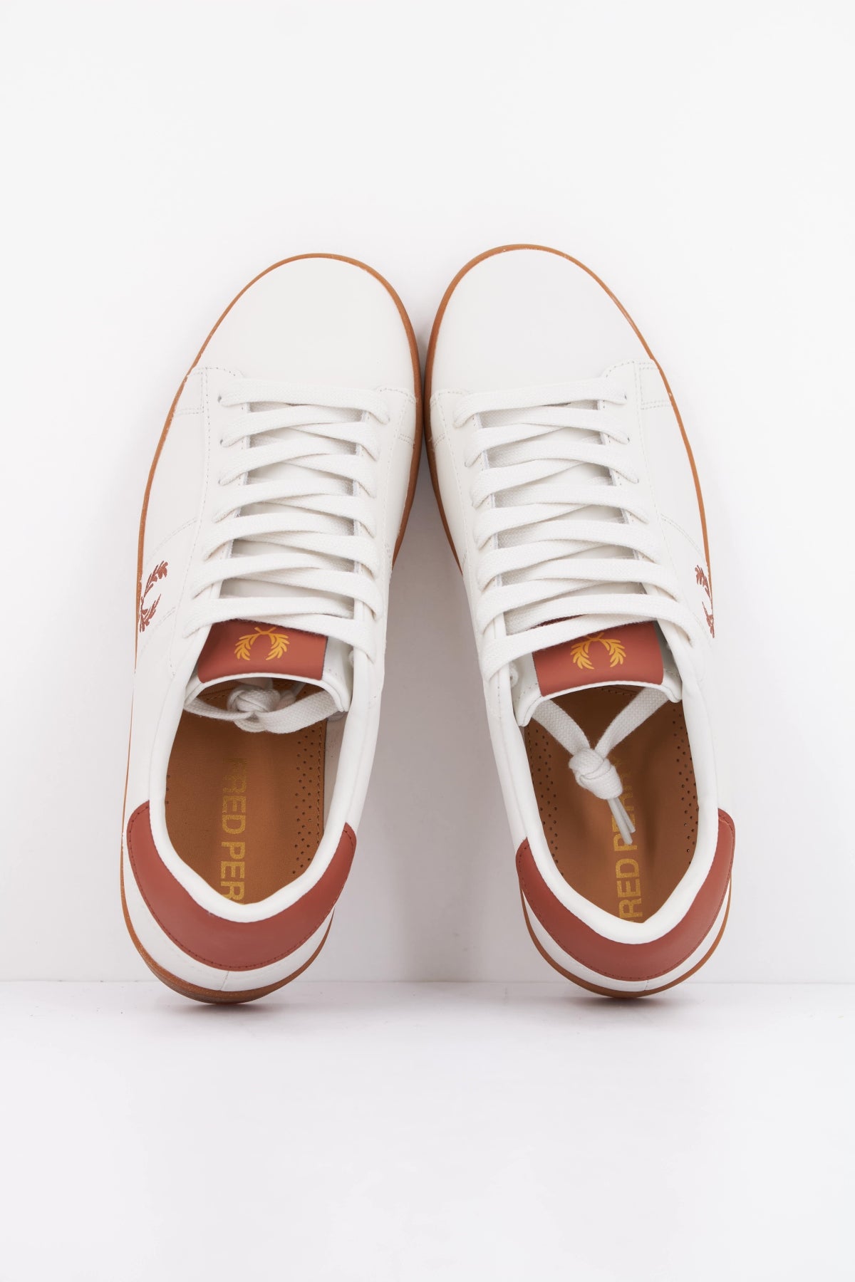 FRED PERRY SPENCER LEATHER en color BLANCO (3)