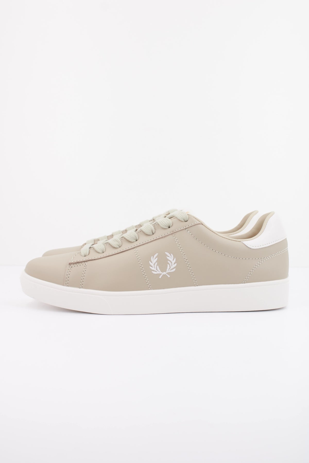 FRED PERRY SPENCER LEATHER en color VERDE (1)