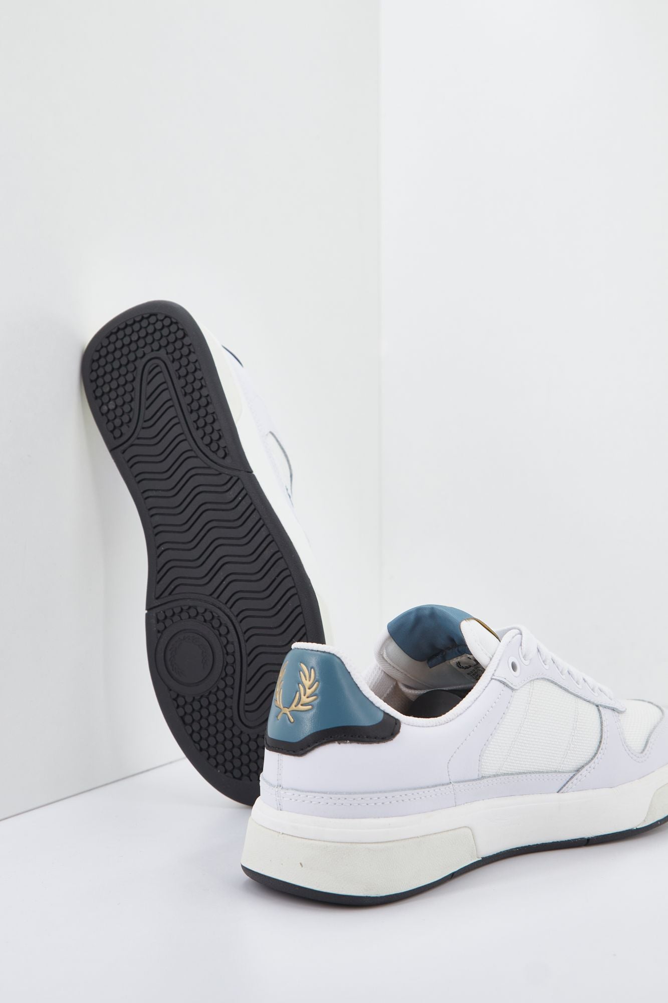 FRED PERRY B300 TEXTURED en color BLANCO (3)