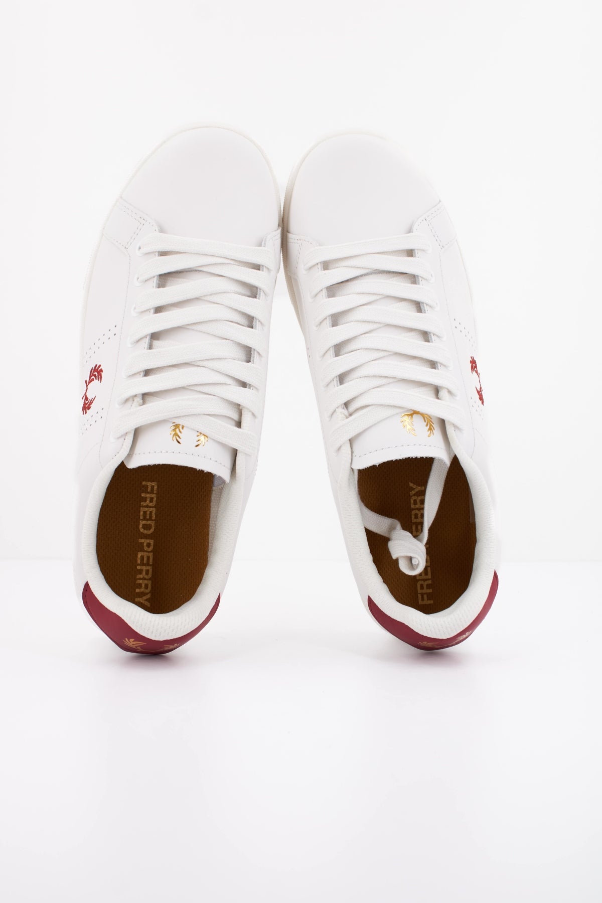FRED PERRY  B721 LEATHER en color BLANCO (3)