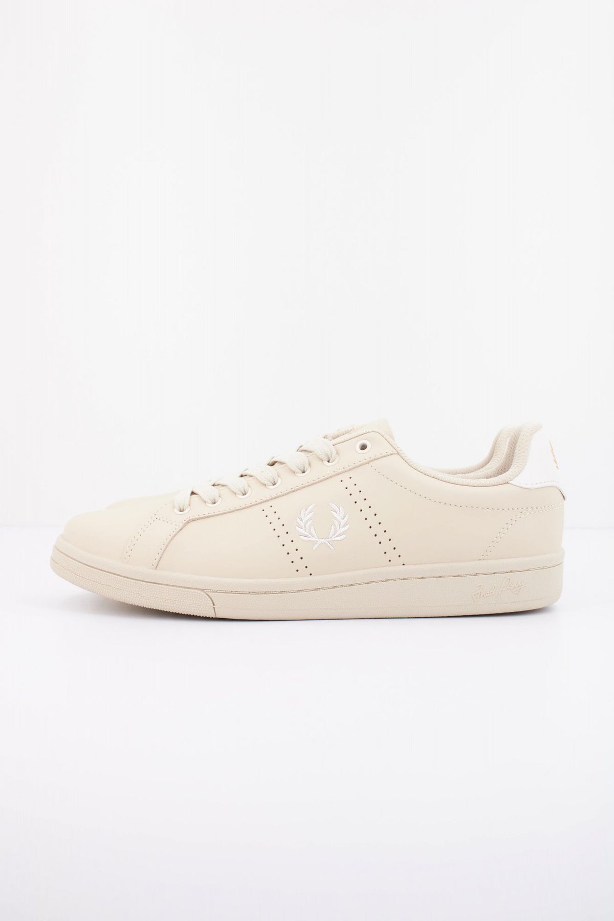 FRED PERRY B721 LEATHER B6312 en color BEIS (1)