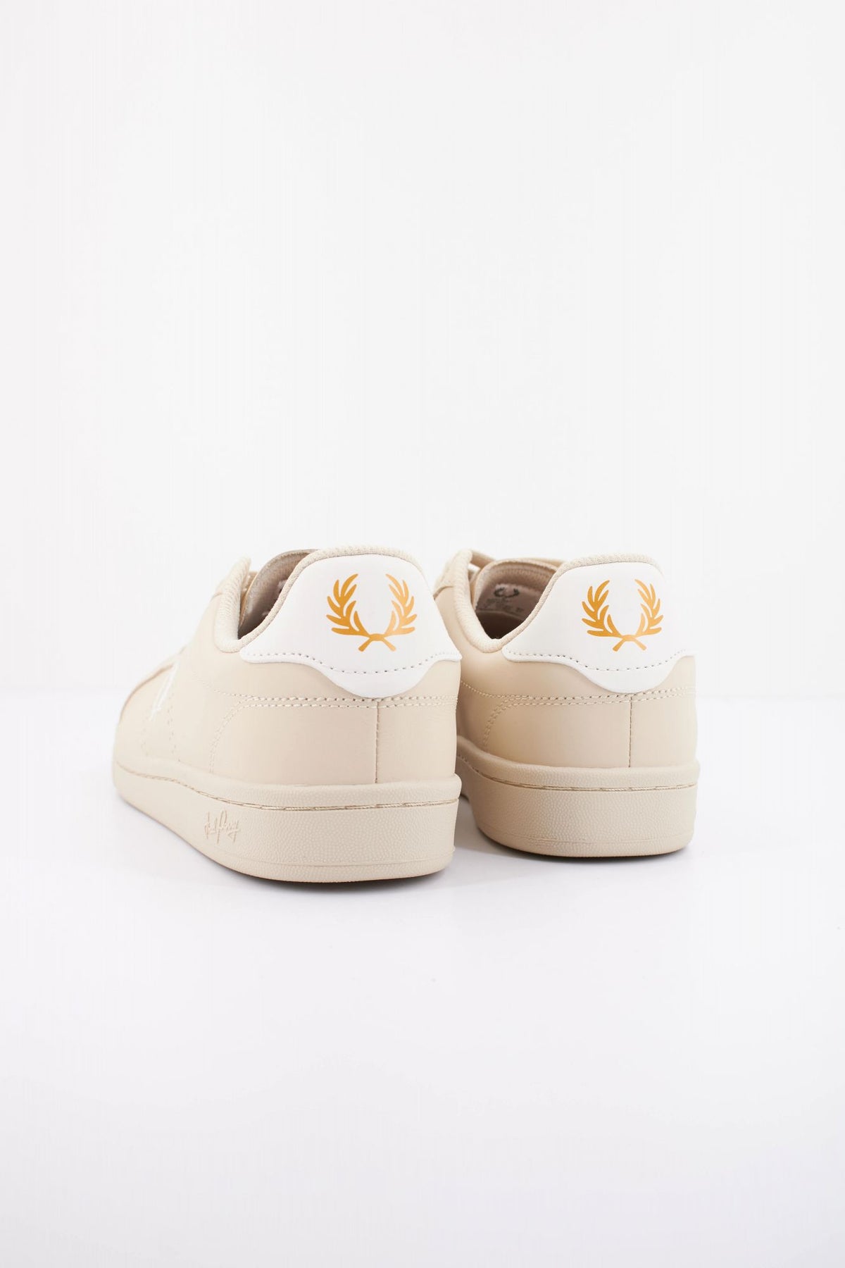 FRED PERRY B721 LEATHER B6312 en color BEIS (4)