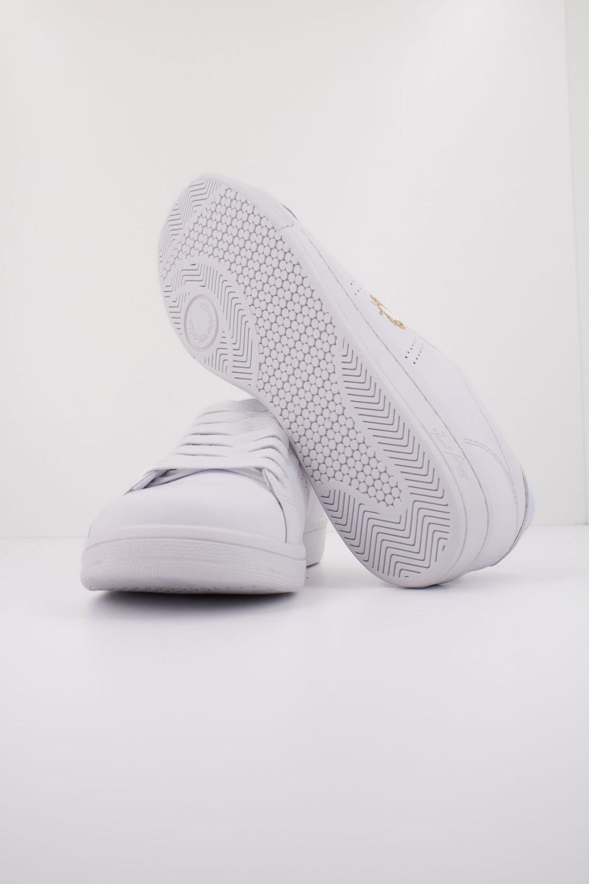 FRED PERRY B721 LEATHER B6312 en color BLANCO (5)