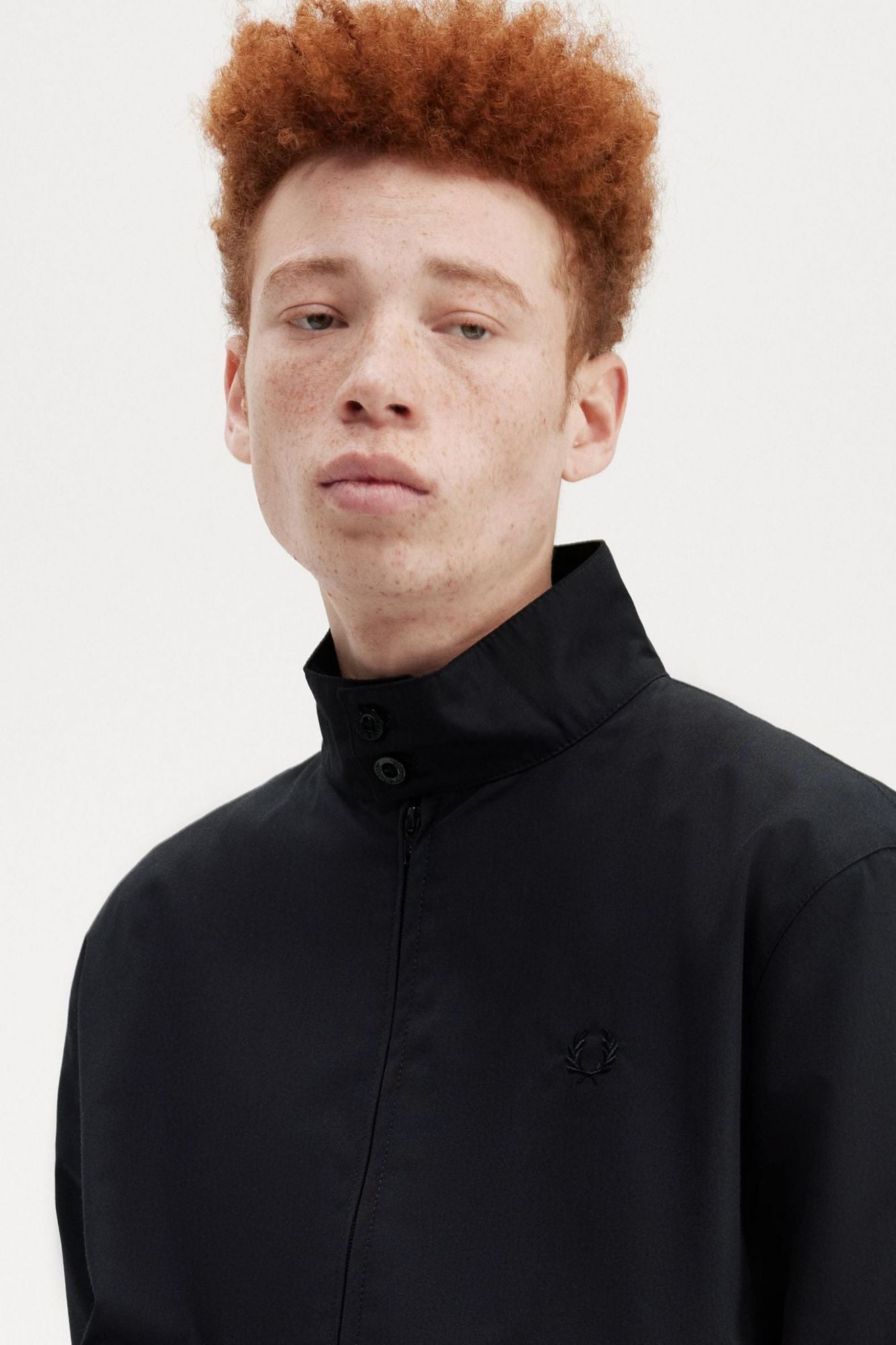 FRED PERRY HARRINGTON JACKET en color NEGRO (3)