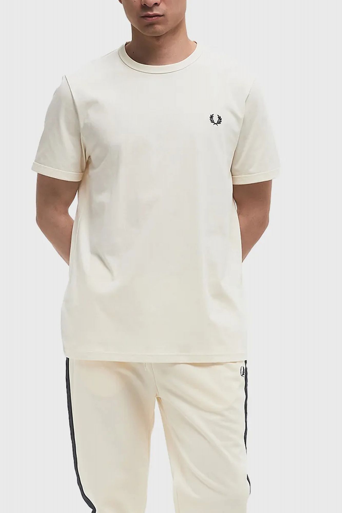 FRED PERRY RINGER T-SHIRT en color BEIS (1)