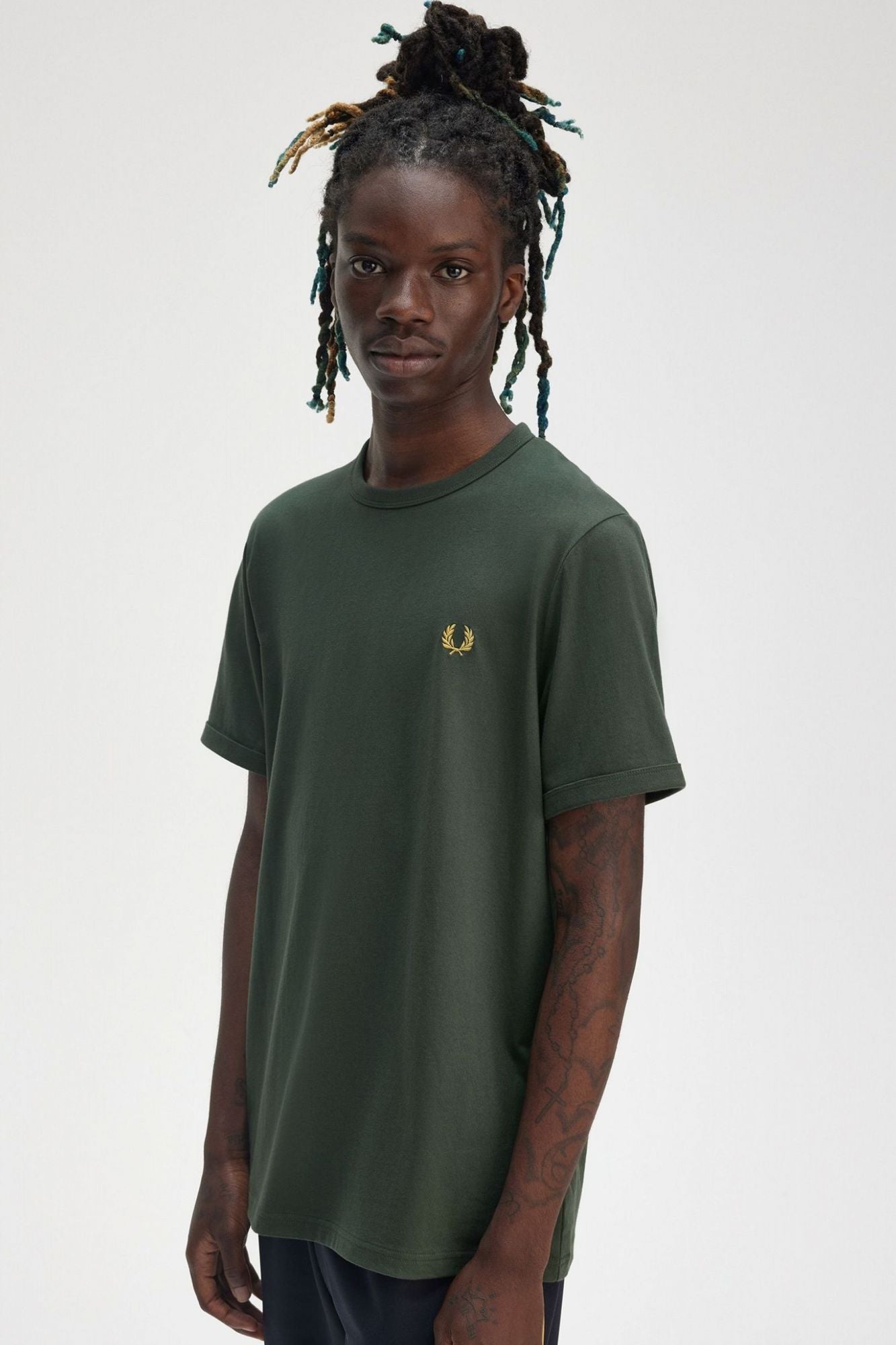 FRED PERRY RINGER T-SHIRT en color VERDE (4)