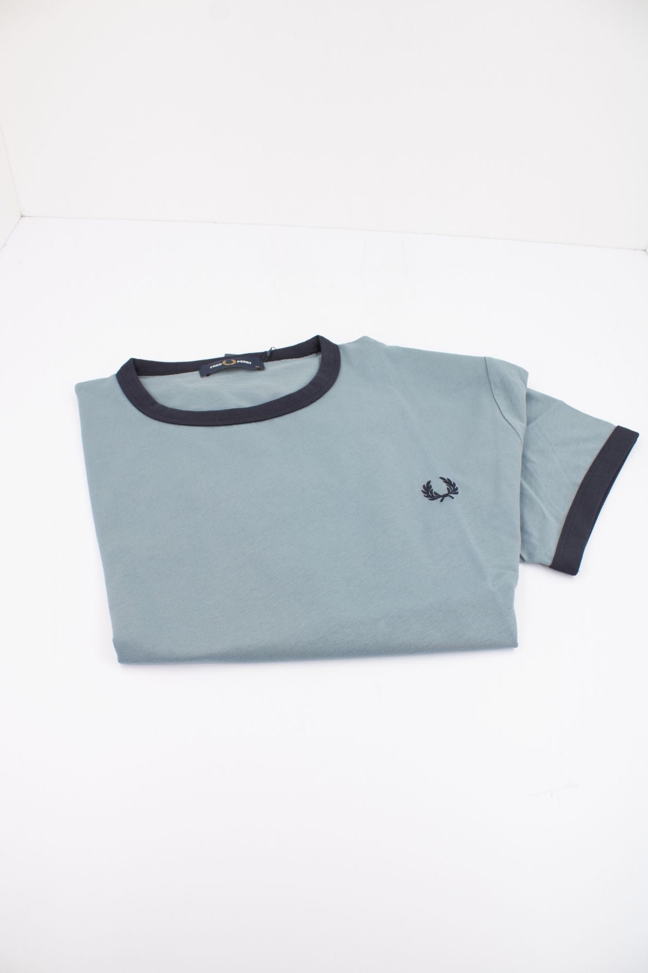 FRED PERRY RINGER T-SHIRT en color VERDE (2)