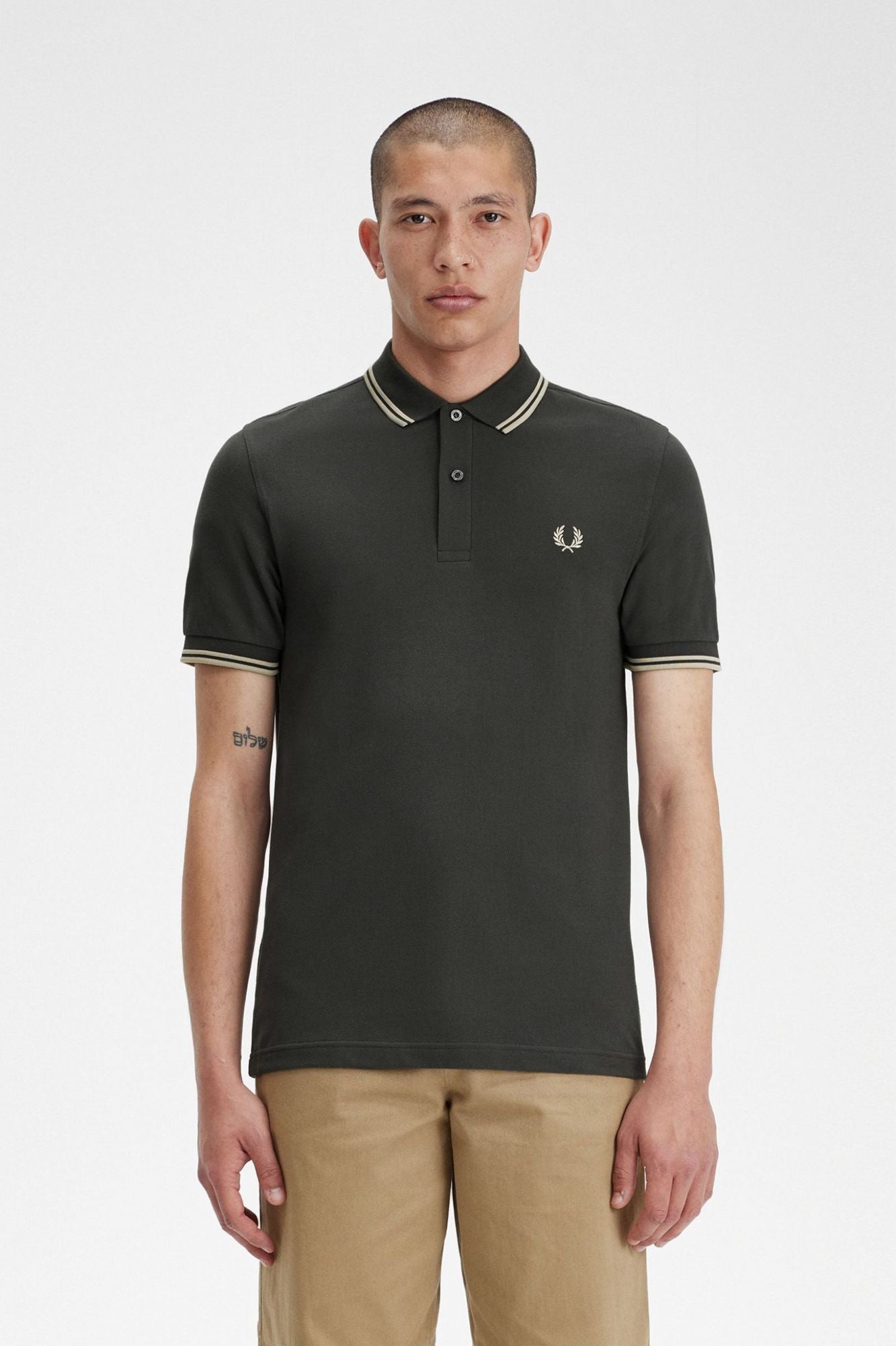 FRED PERRY M3600 en color GRIS (1)