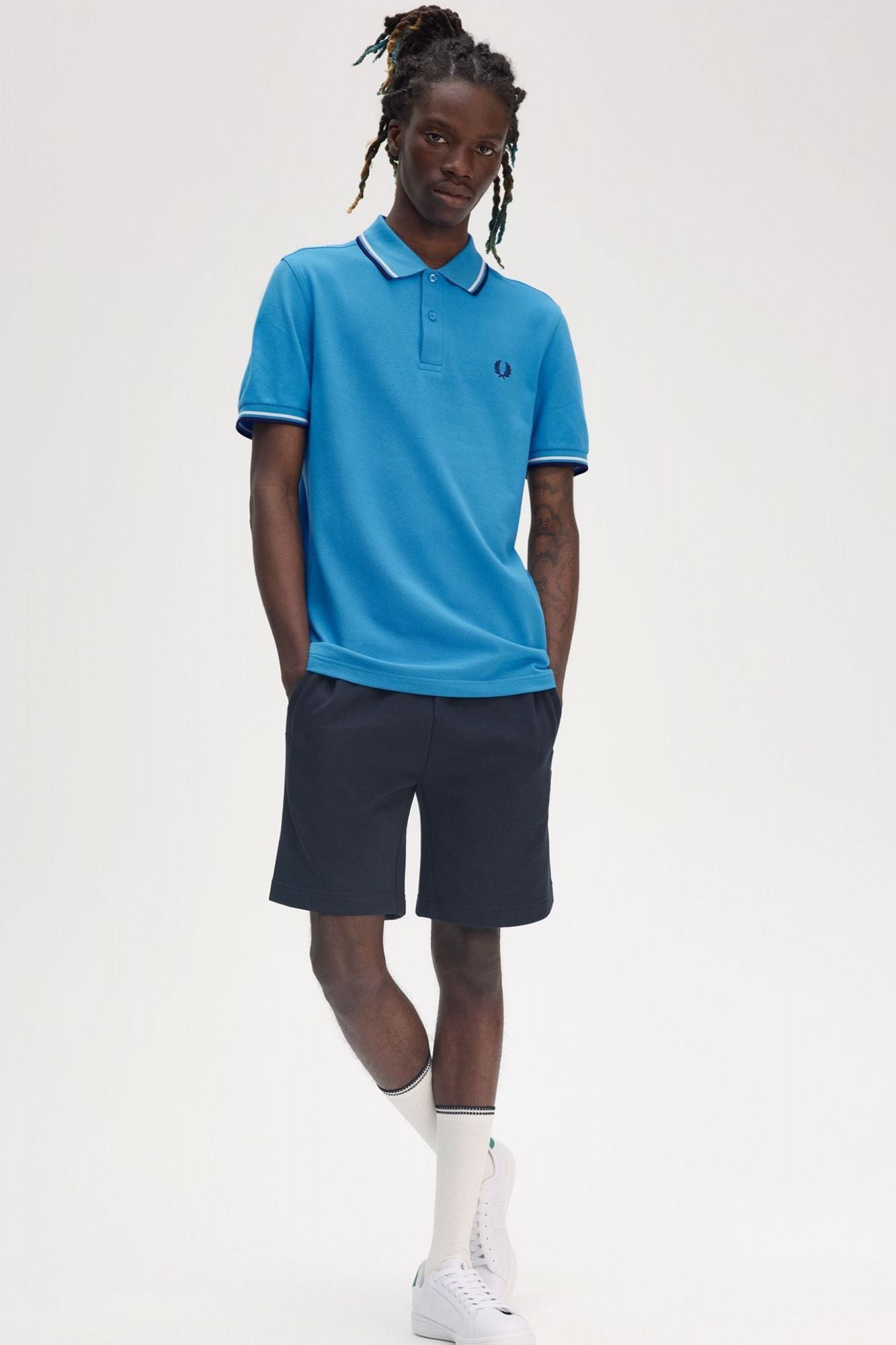 FRED PERRY TWIN TIPPED FRED PERRY SHIR en color AZUL (4)