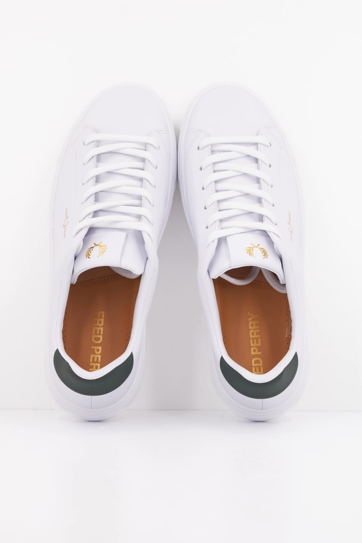 FRED PERRY B71 LEATHER en color BLANCO (3)