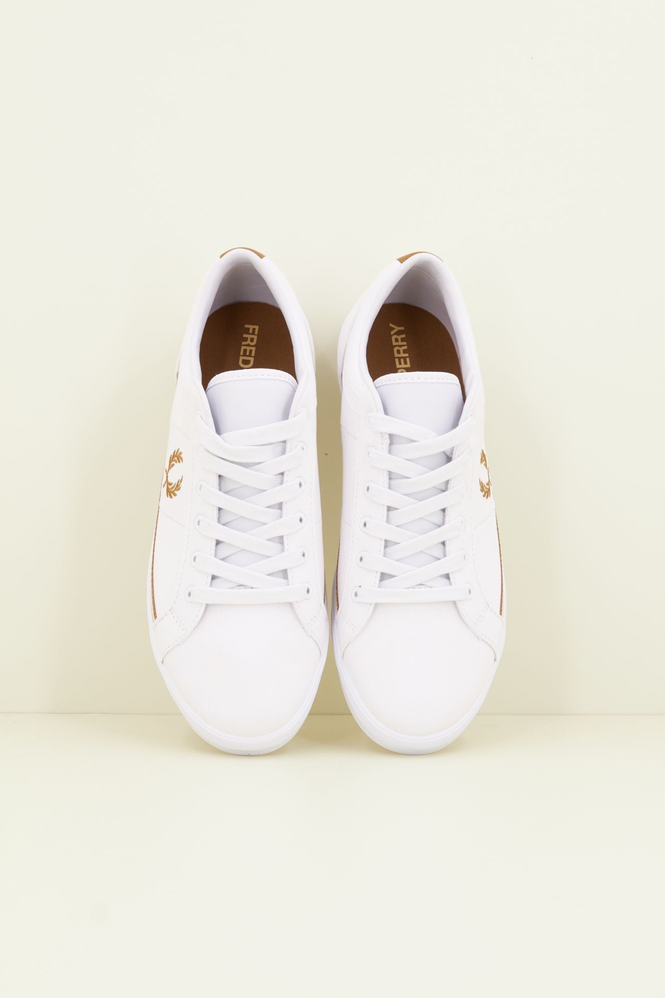 FRED PERRY BASELINE TWILL en color BLANCO (2)