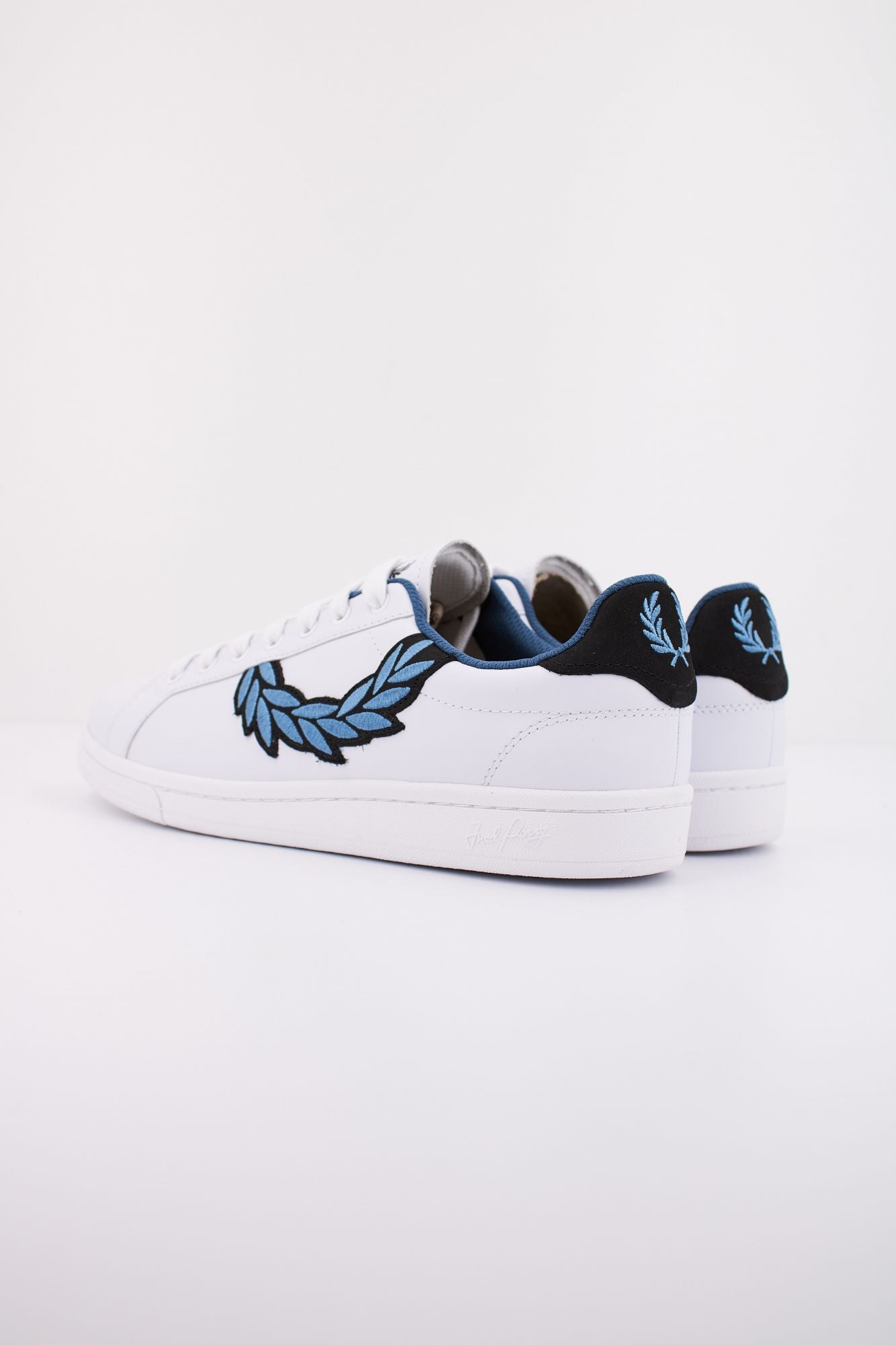 FRED PERRY B721 LEATHER/BRANDE en color BLANCO (4)