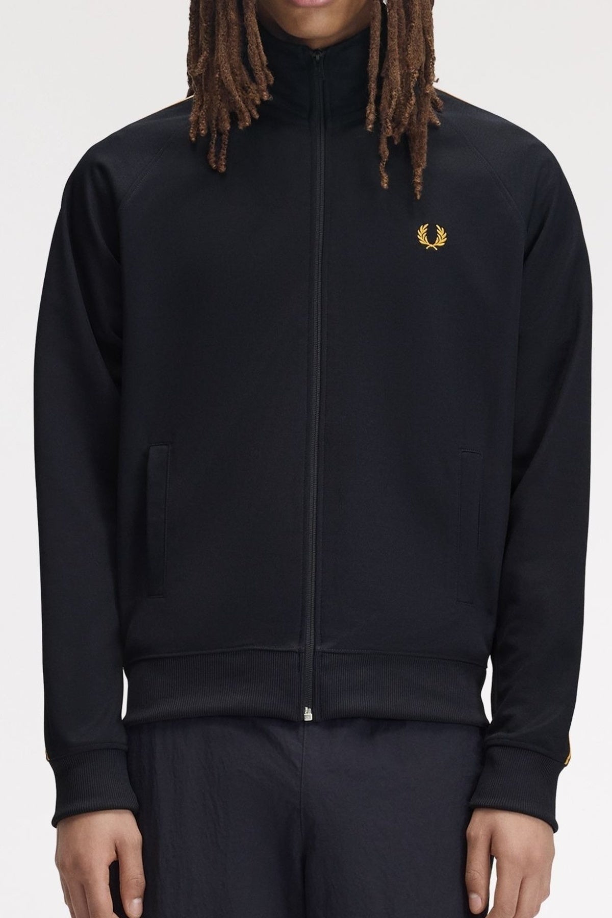 FRED PERRY J5557FP CONTRAST TAPE JACKET en color NEGRO (1)