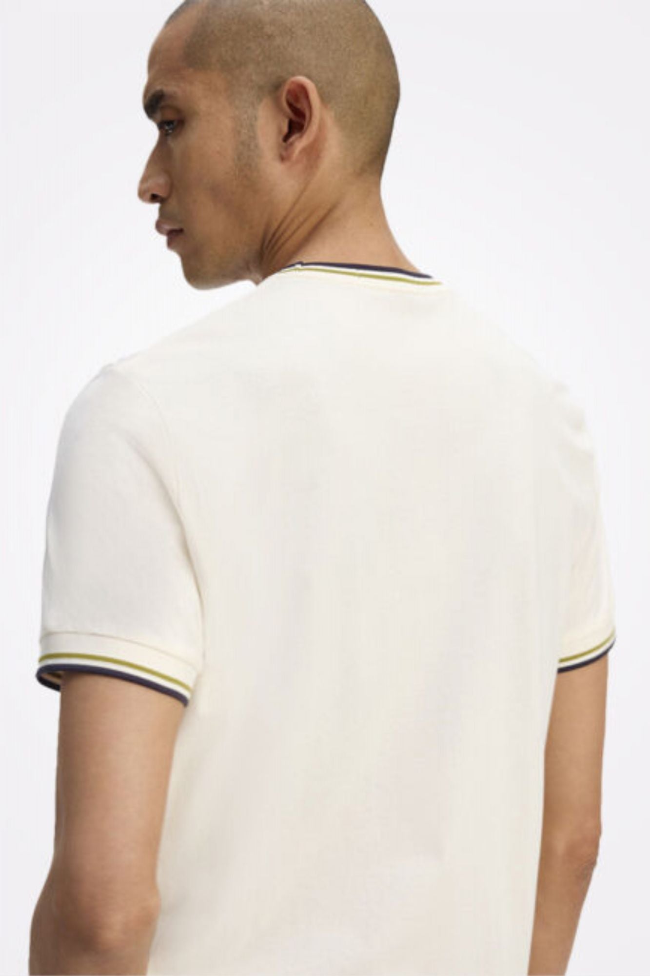 FRED PERRY  TWIN TIPPED T-SHIRT en color BEIS (3)
