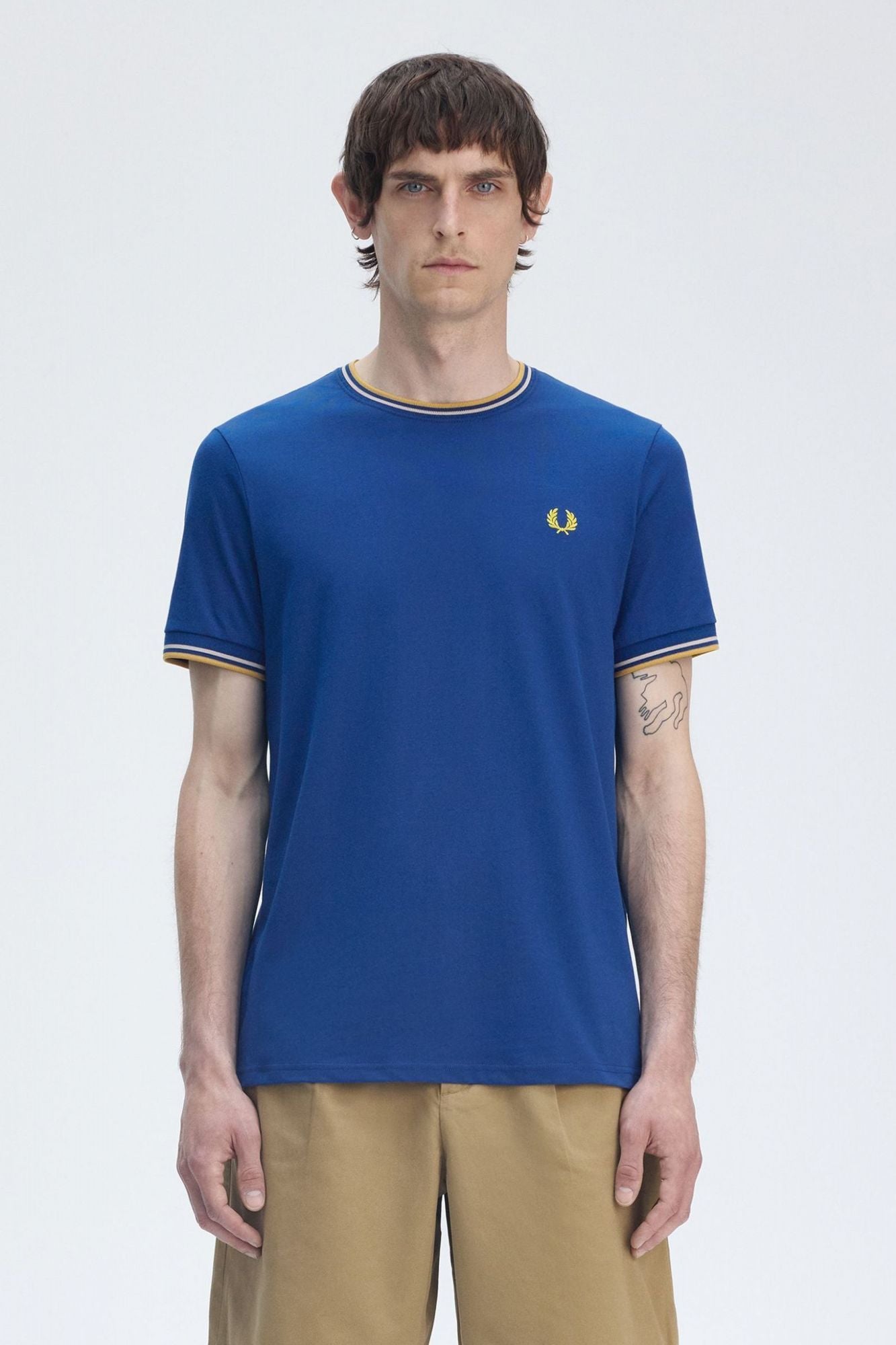 FRED PERRY  TWIN TIPPED T-SHIRT en color AZUL (1)