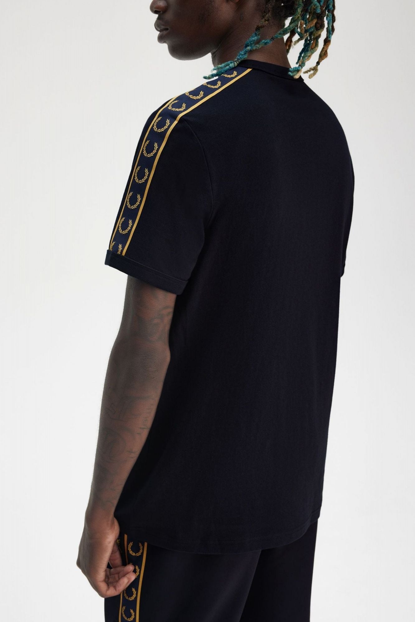 FRED PERRY CONTRAST TAPE RINGER T-SHIR en color AZUL (3)