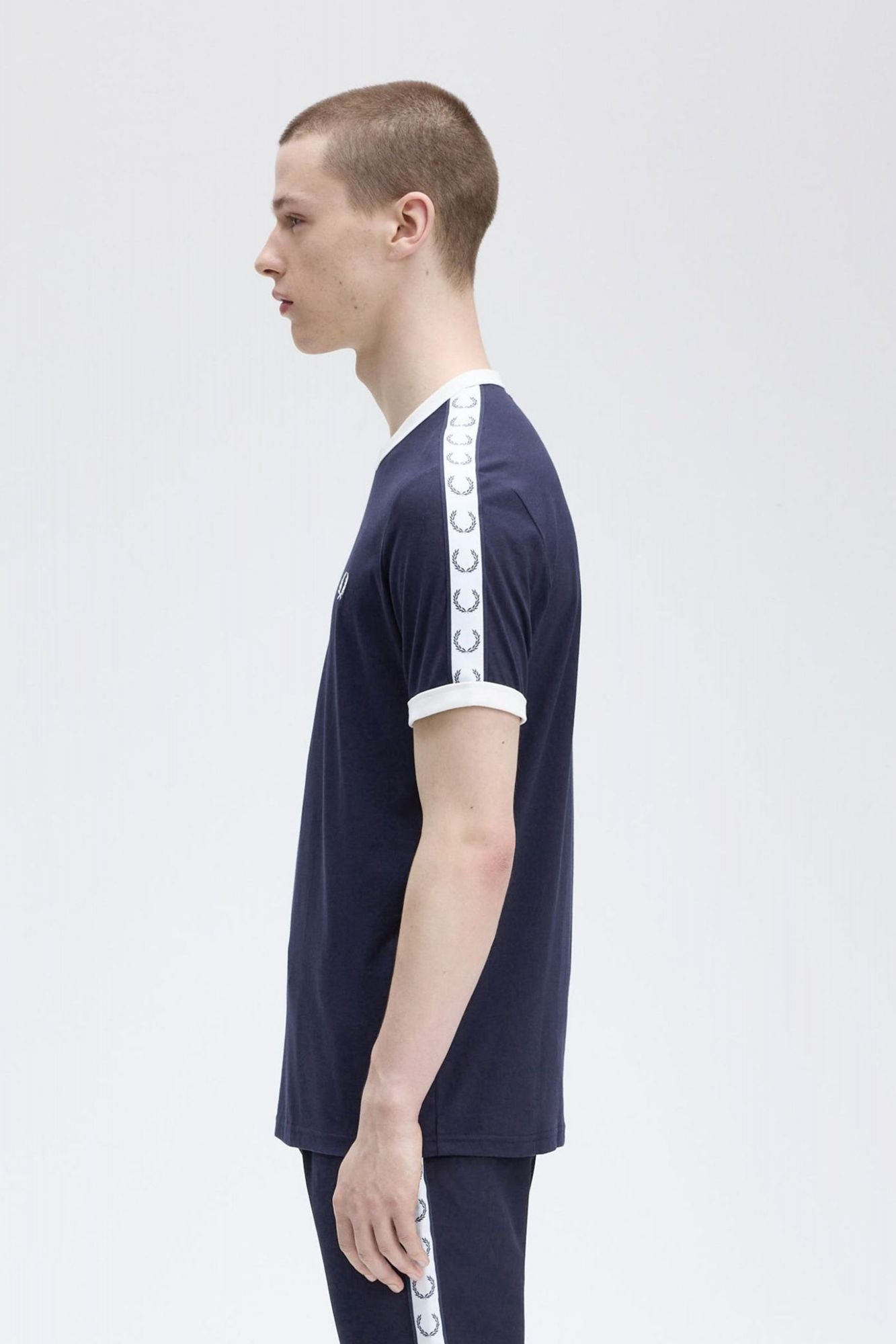 FRED PERRY  TAPED RINGER T-SHIRT en color AZUL (3)