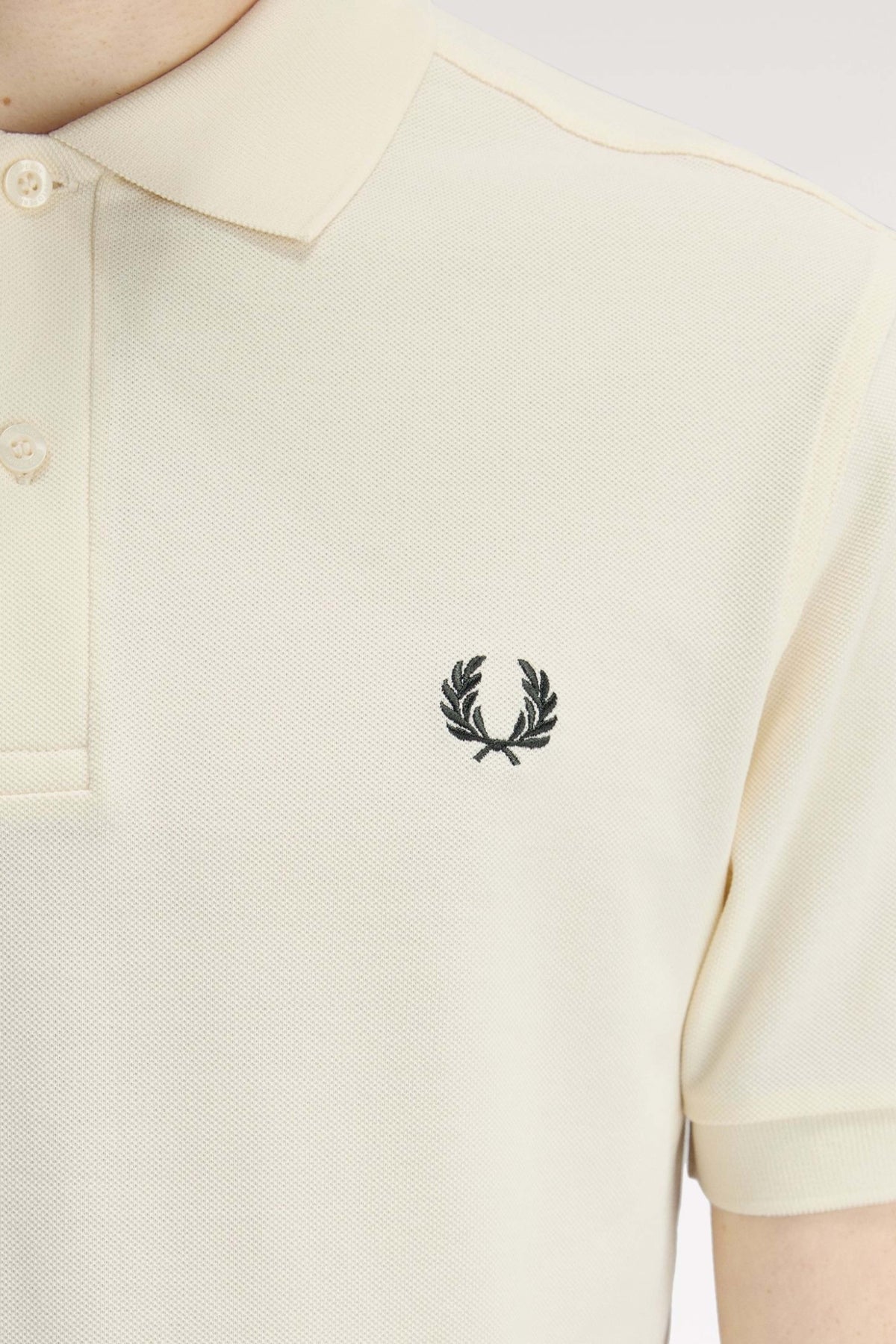 FRED PERRY  PLAIN FRED PERRY SHIRT en color BLANCO (4)
