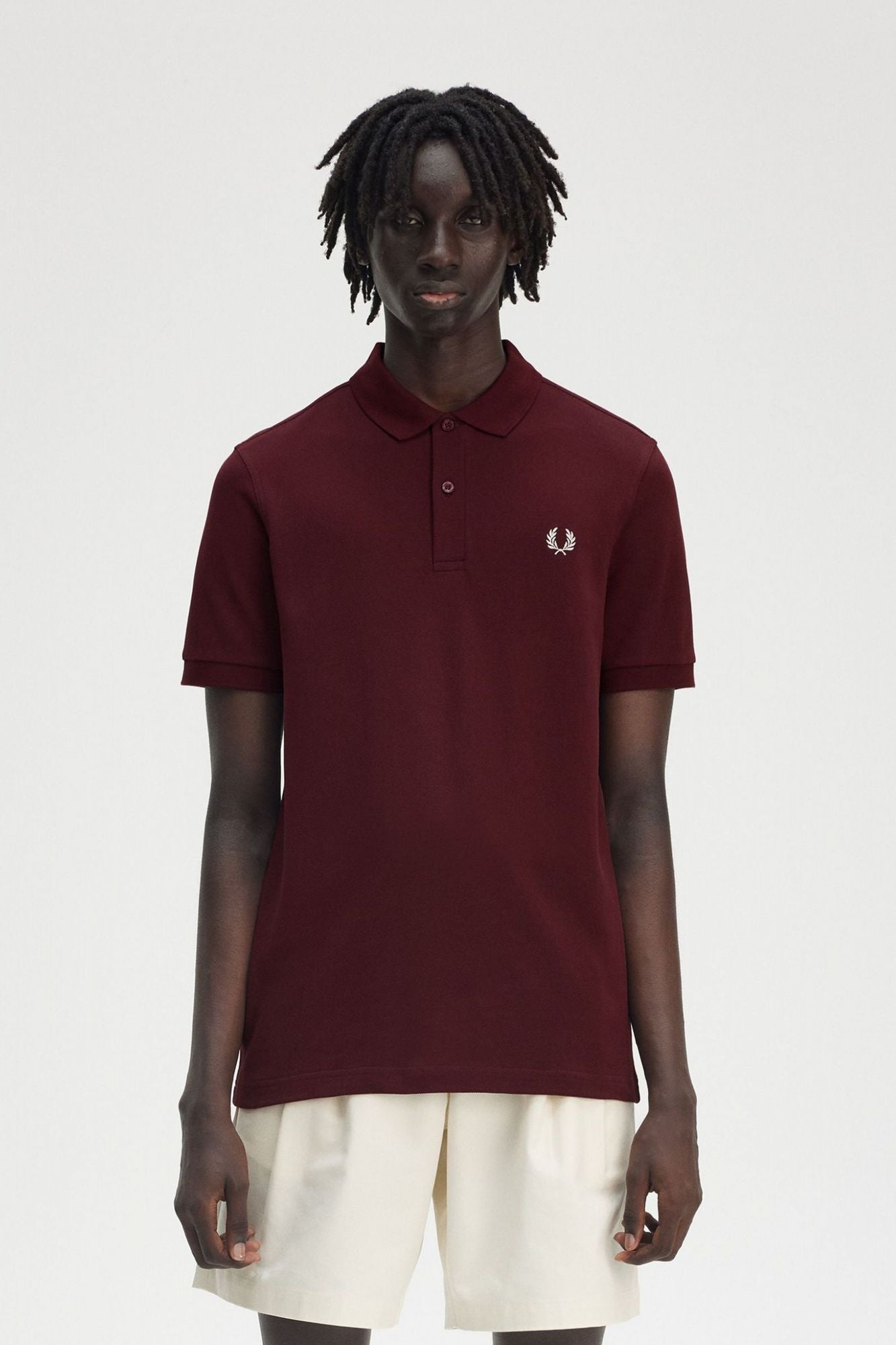 FRED PERRY  PLAIN FRED PERRY SHIRT en color BURDEOS (1)