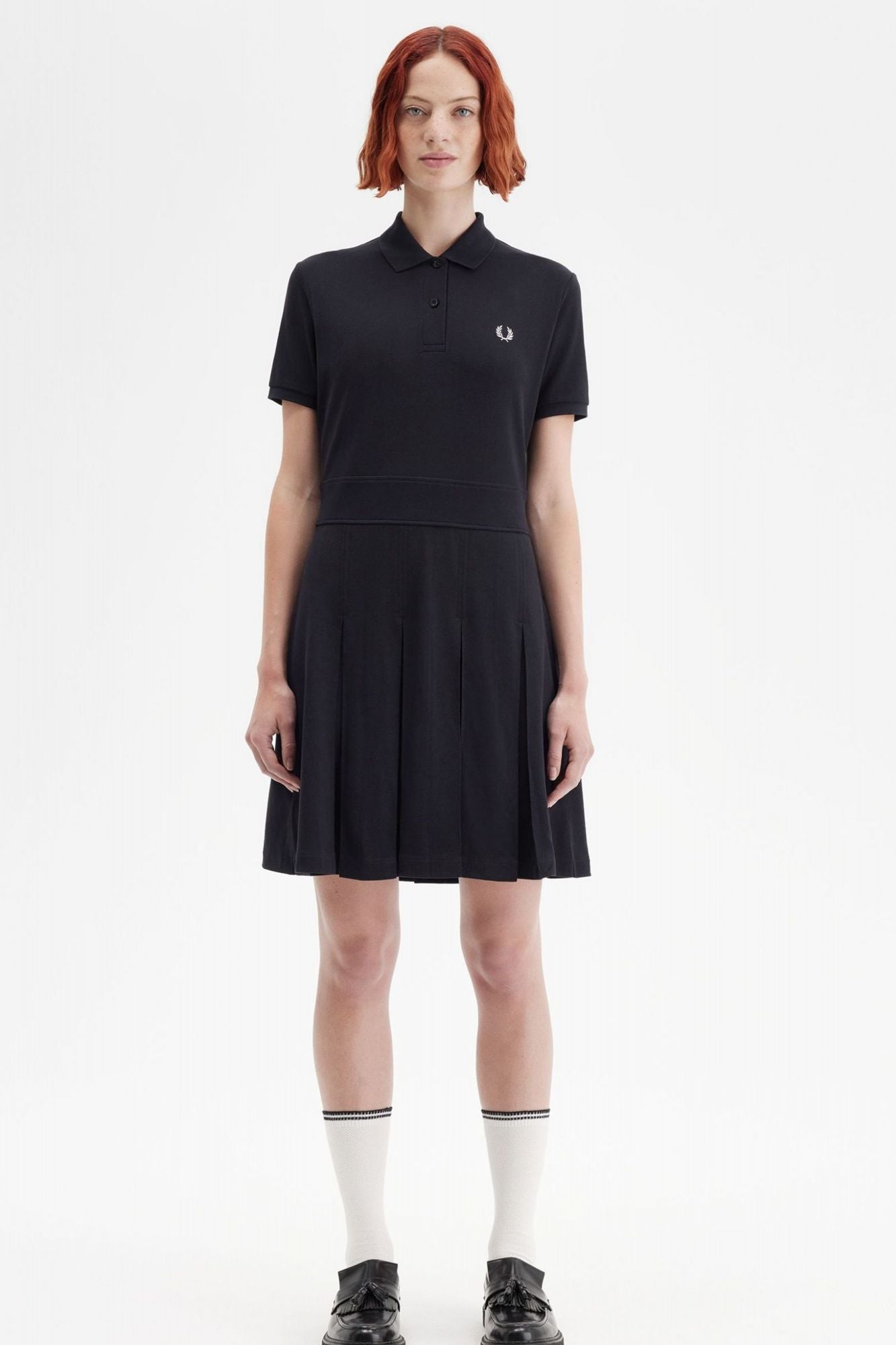 FRED PERRY PLEATED TENNIS DRESS en color NEGRO (4)