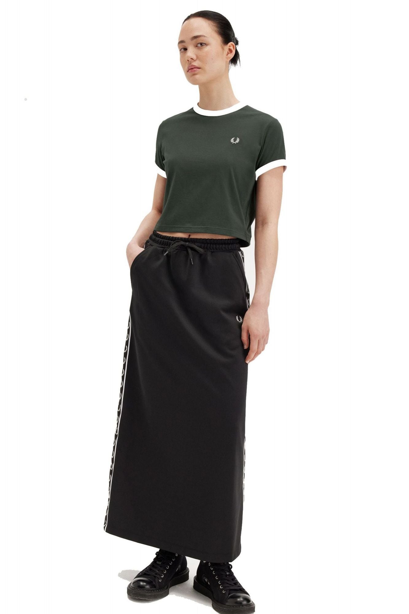 FRED PERRY CROPPED RINGER T-SHIRT en color VERDE (4)
