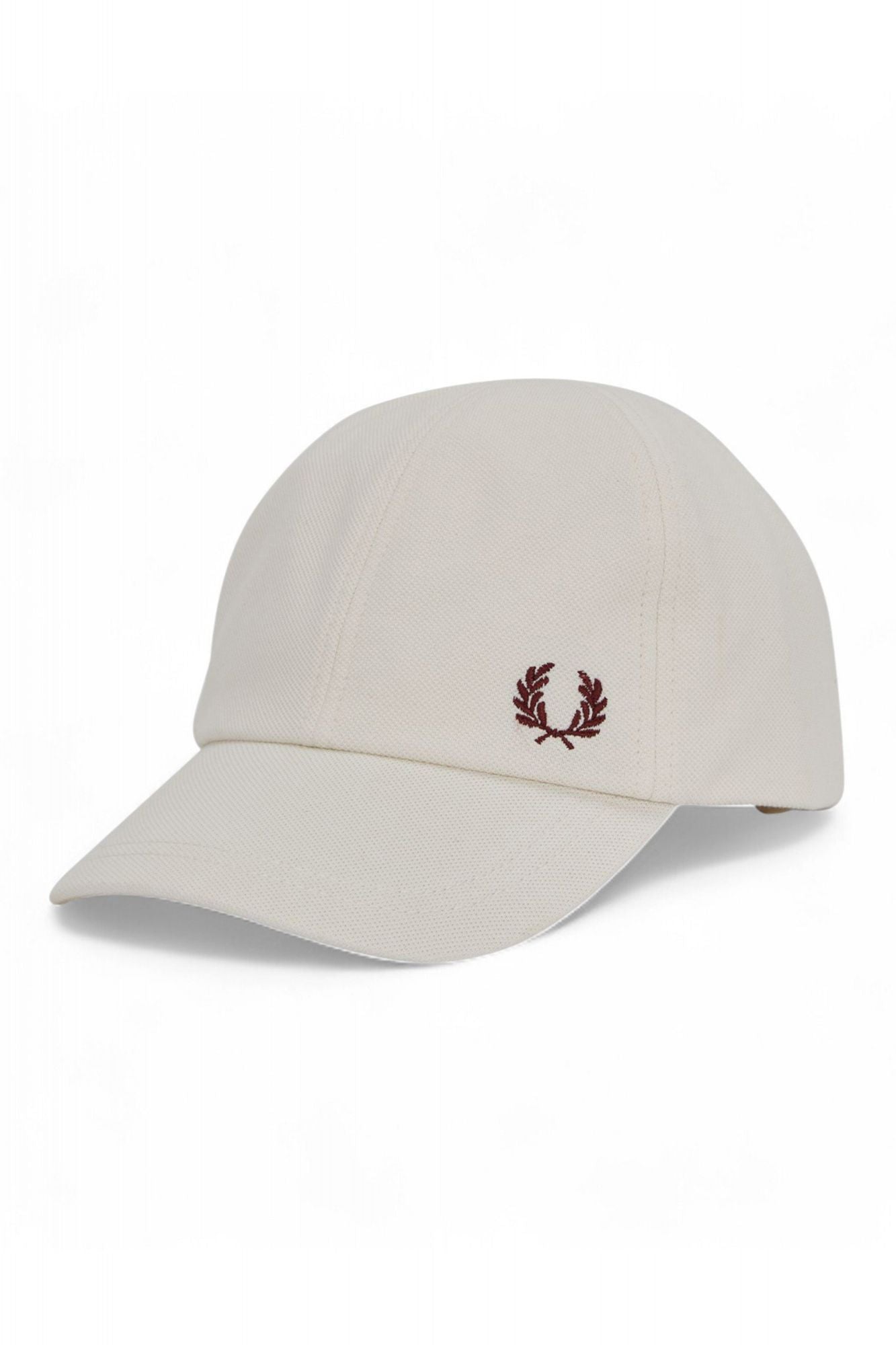 FRED PERRY PIQUE CLASSIC CAP en color BEIS (1)