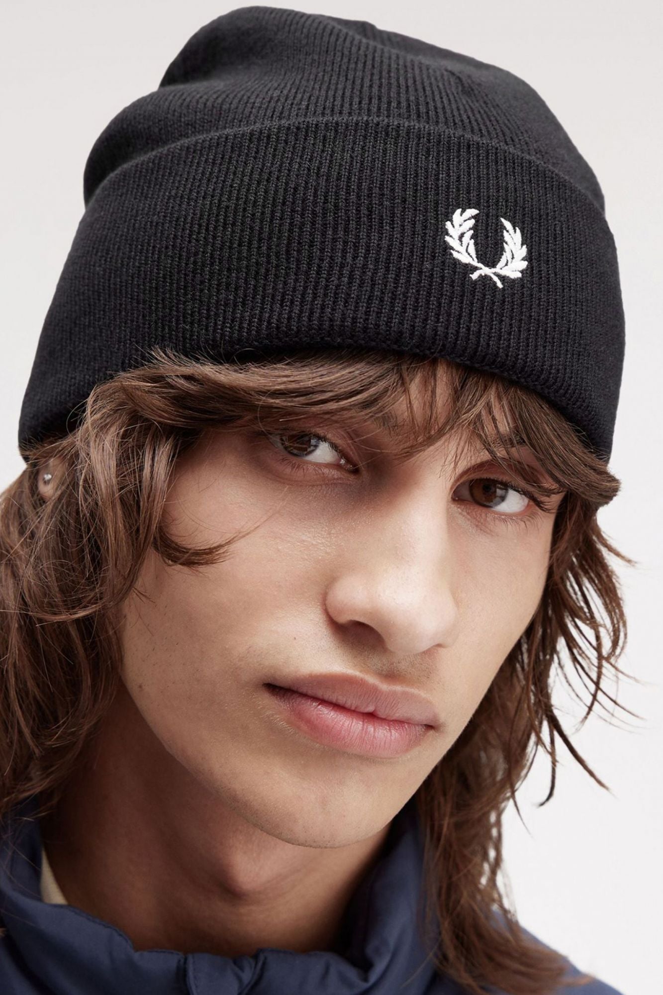 FRED PERRY  CLASSIC BEANIE  en color NEGRO (3)