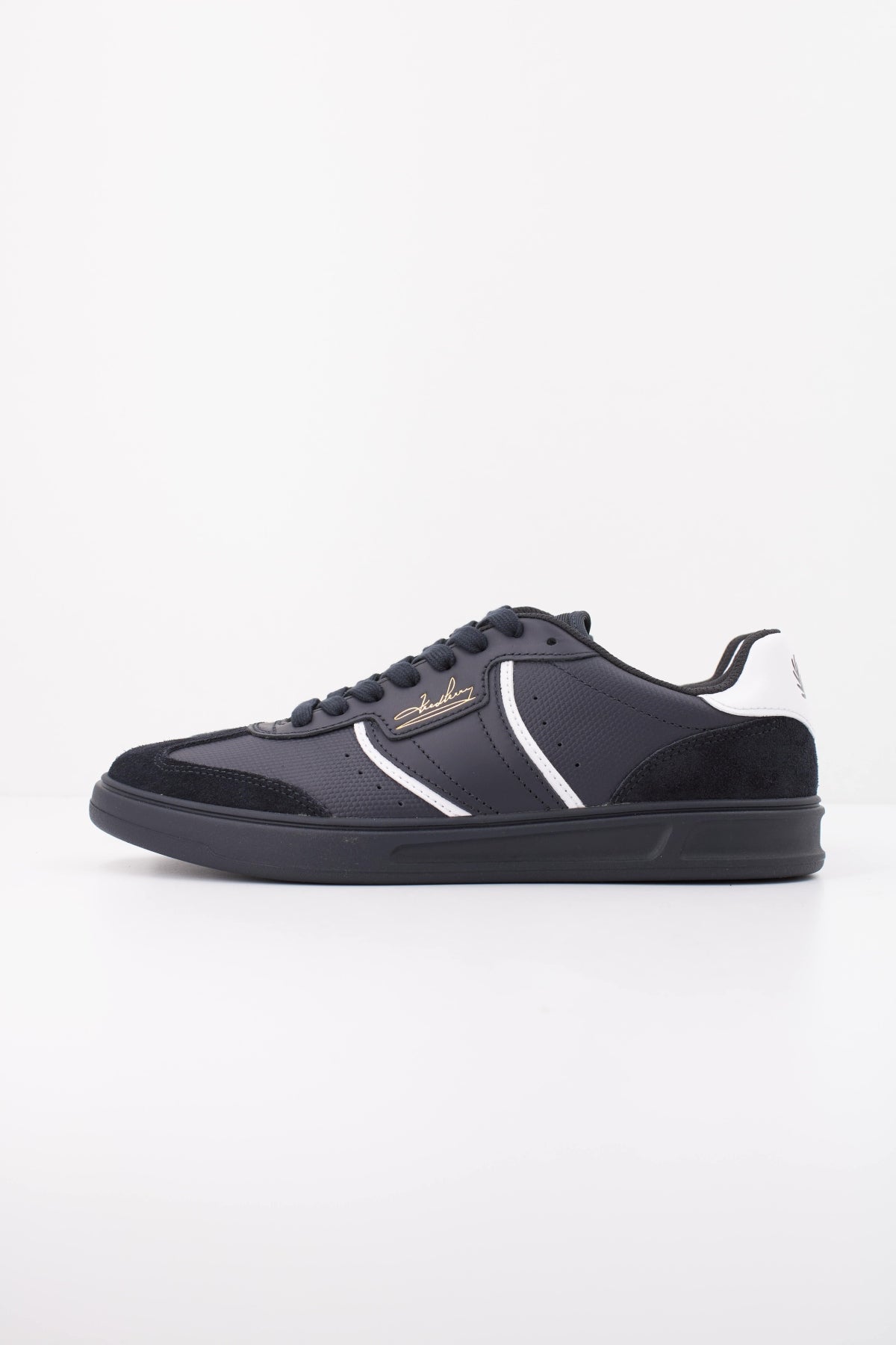 FRED PERRY B4 EMBOSSED LEATHER B1322 en color AZUL (1)