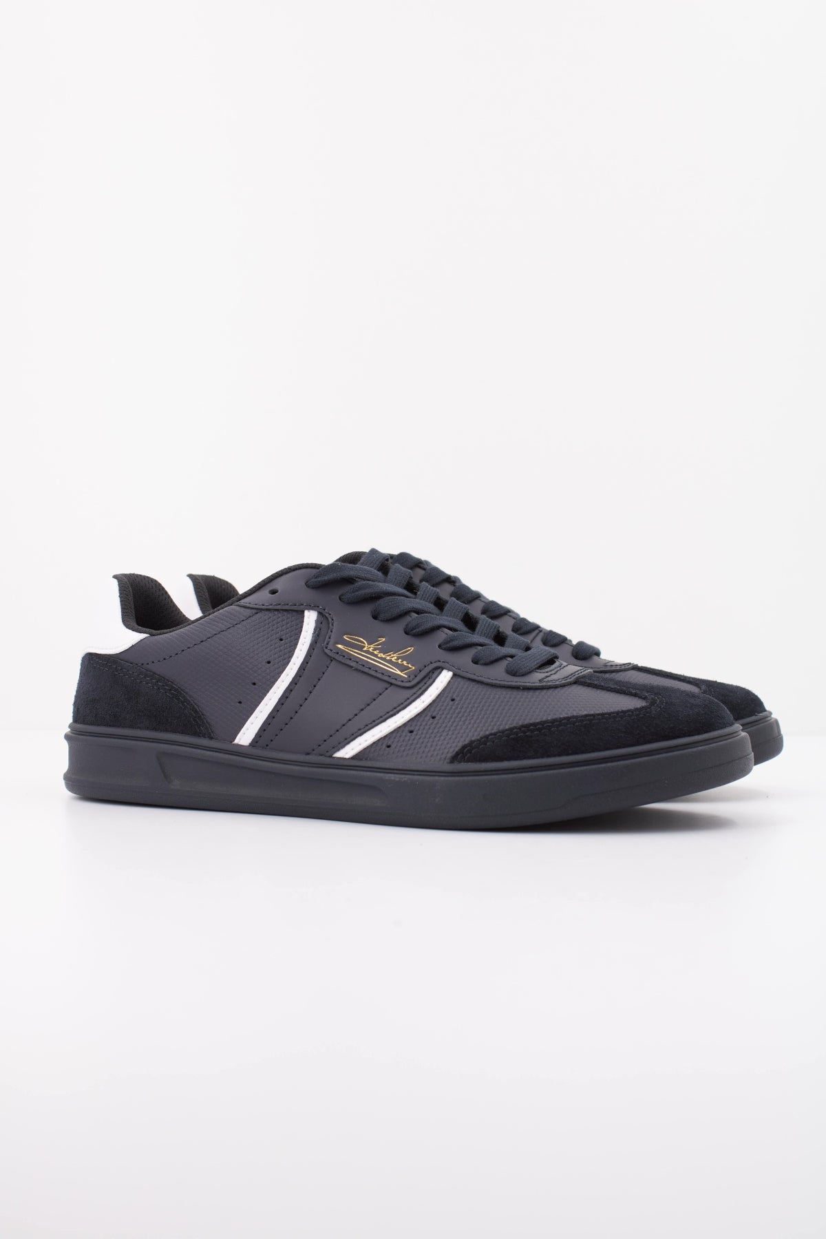 FRED PERRY B4 EMBOSSED LEATHER B1322 en color AZUL (2)