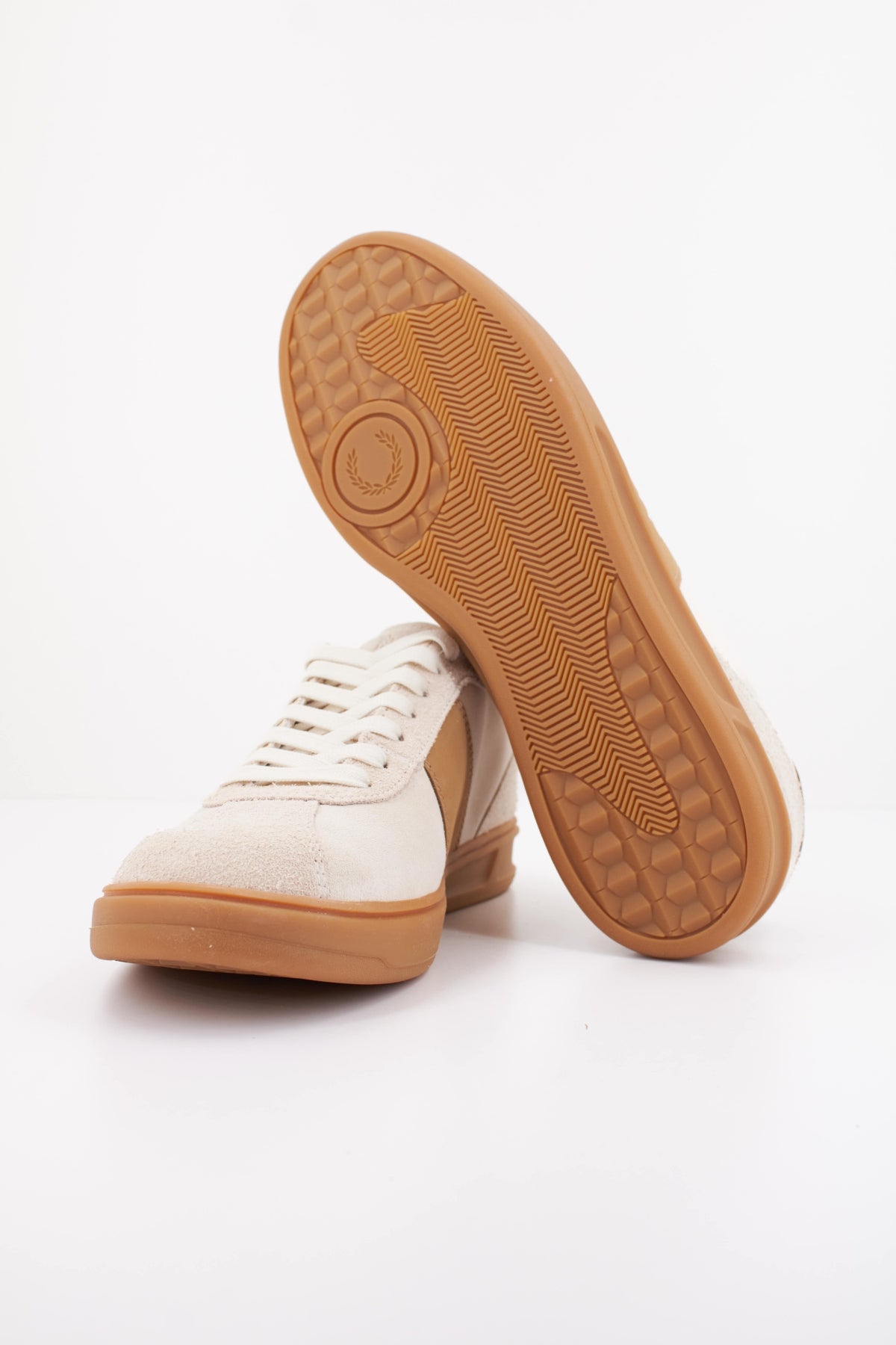 FRED PERRY  B4 SUEDE  en color BEIS (5)