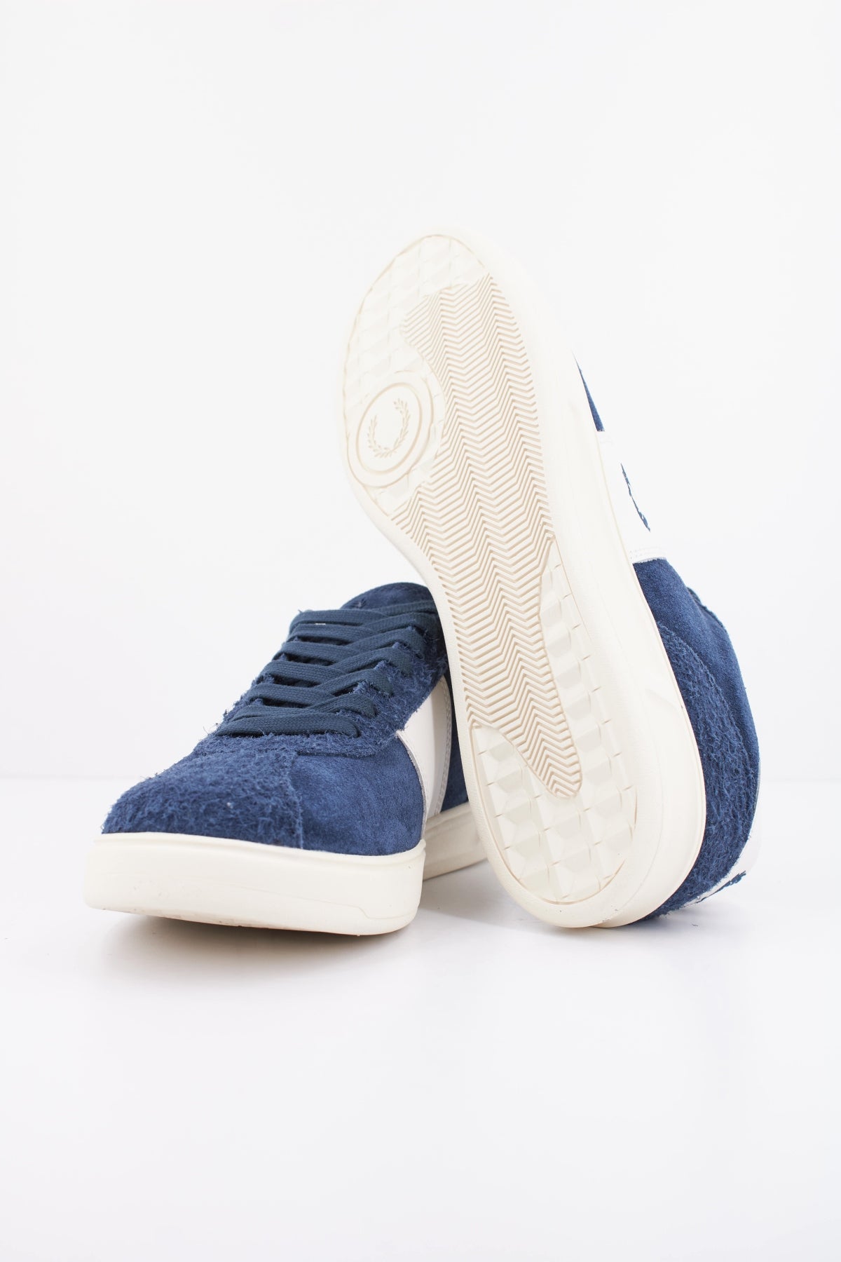 FRED PERRY SUEDE LEATHER en color AZUL (5)
