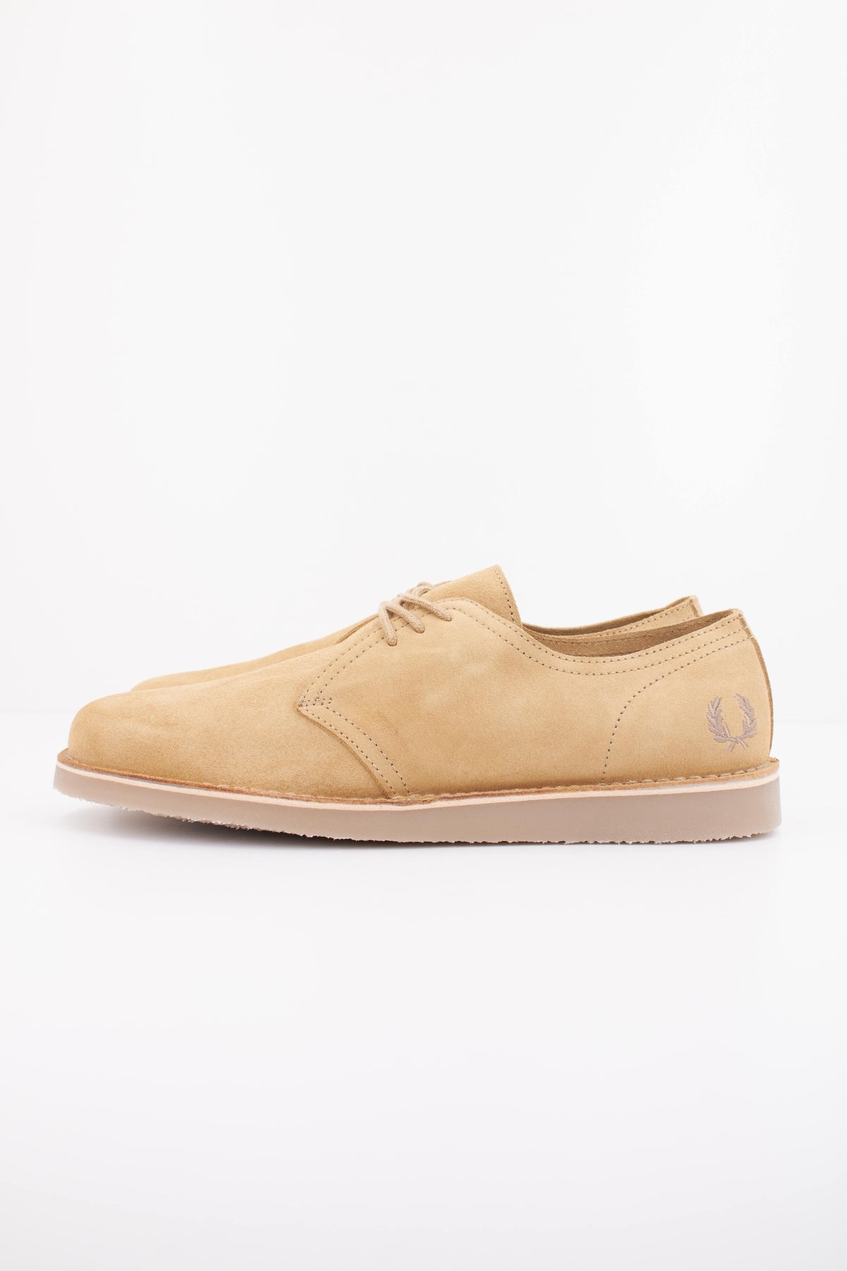 FRED PERRY LINDEN SUEDE en color MARRON CLARO (1)