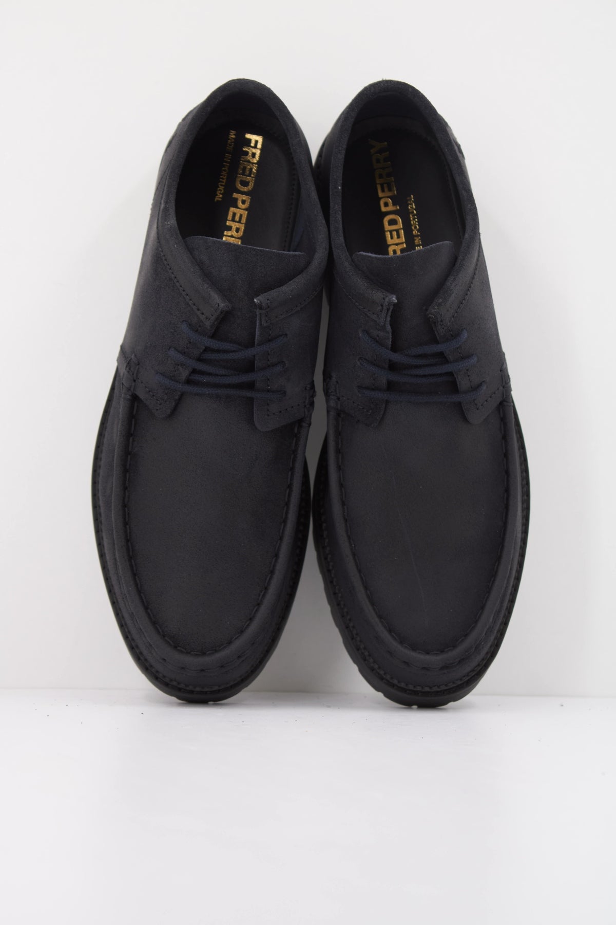 FRED PERRY KENNEY LOW WAXED en color NEGRO (3)