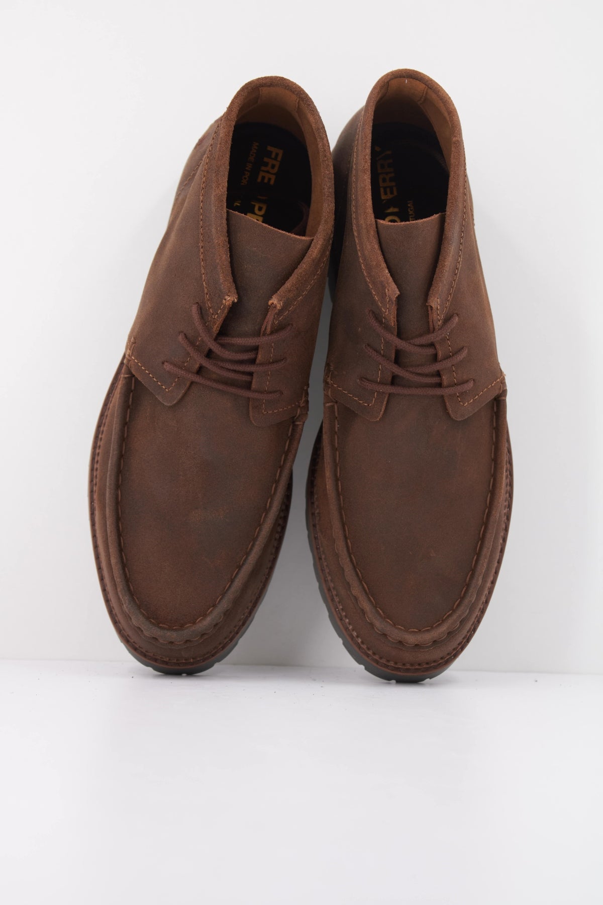 FRED PERRY KENNEY MID WAXED SUEDE en color MARRON (3)