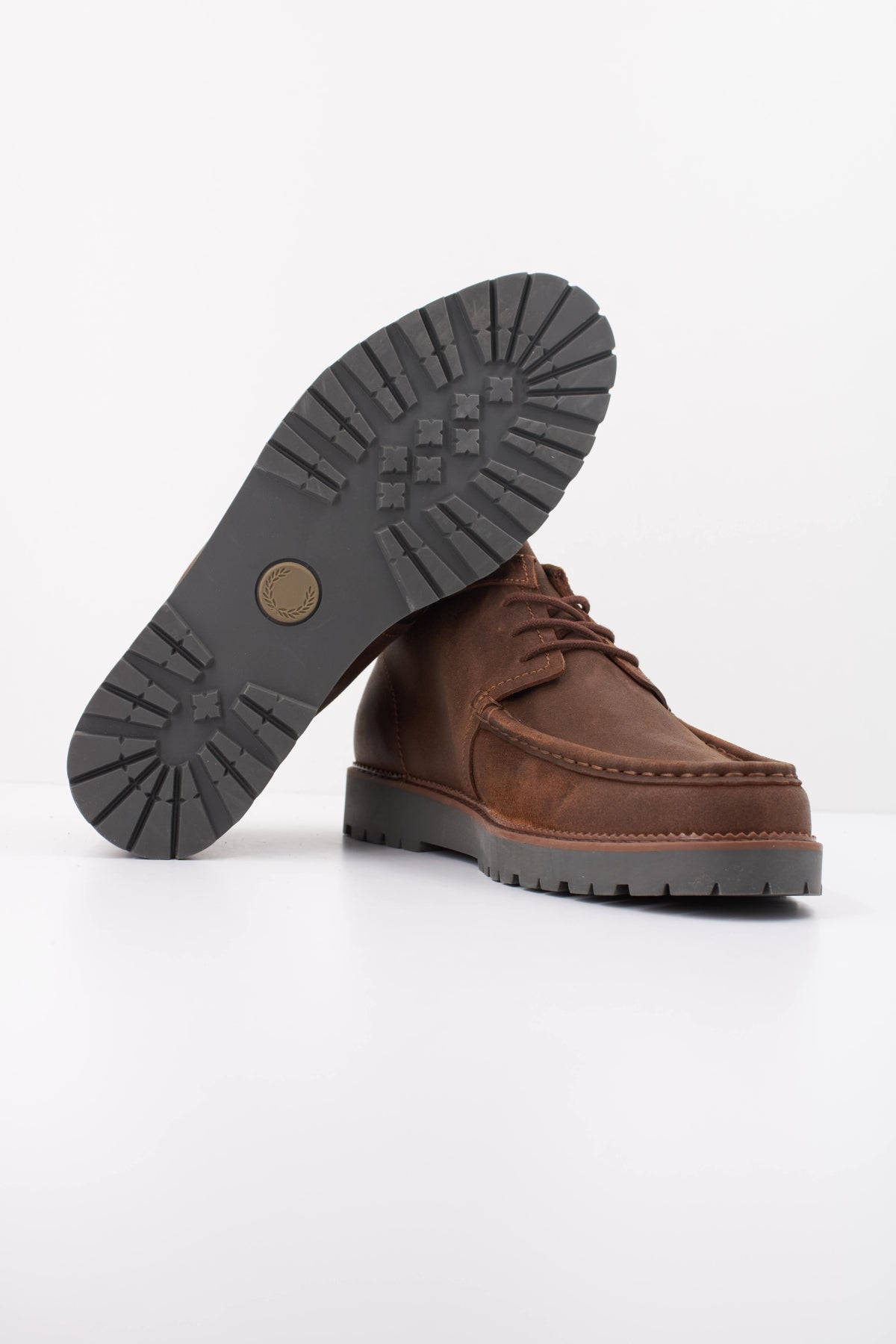 FRED PERRY KENNEY MID WAXED SUEDE B1342FP en color MARRON (5)
