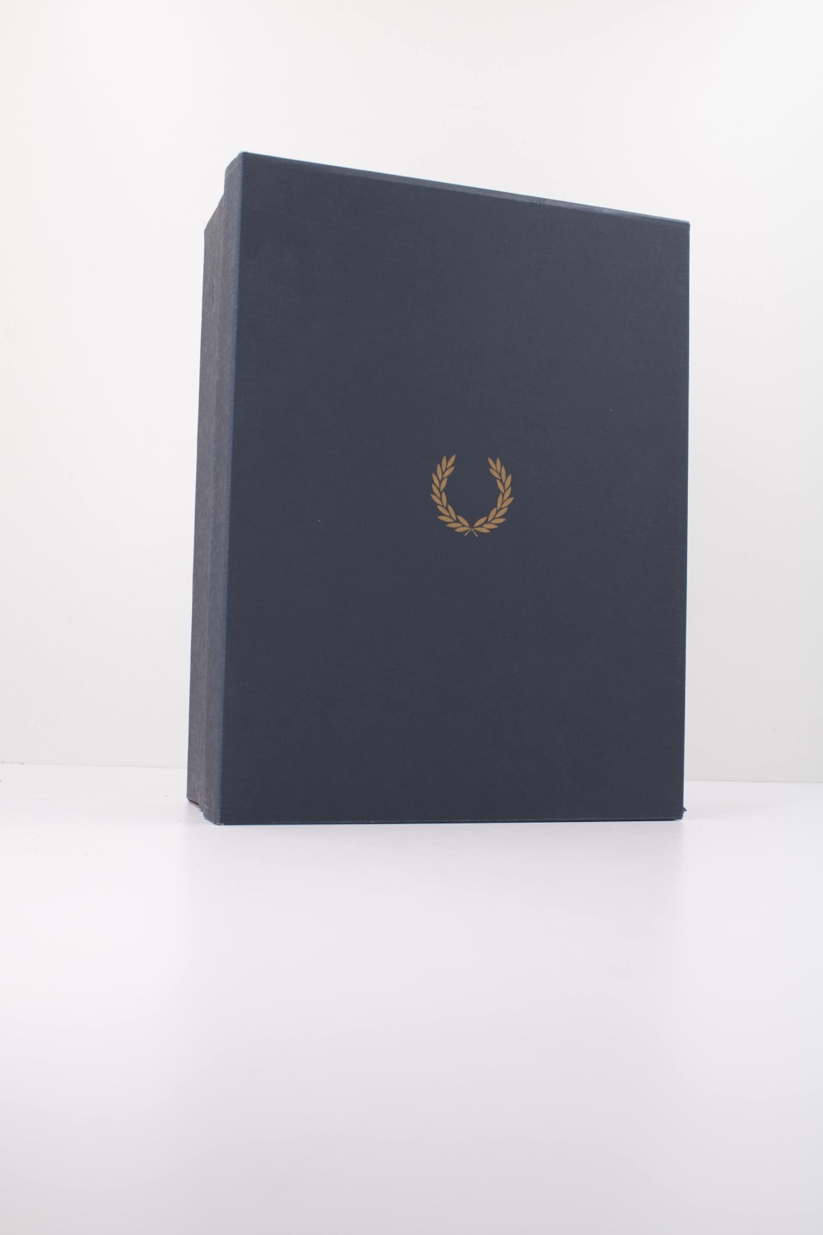 FRED PERRY KENNEY MID WAXED SUEDE en color MARRON (6)