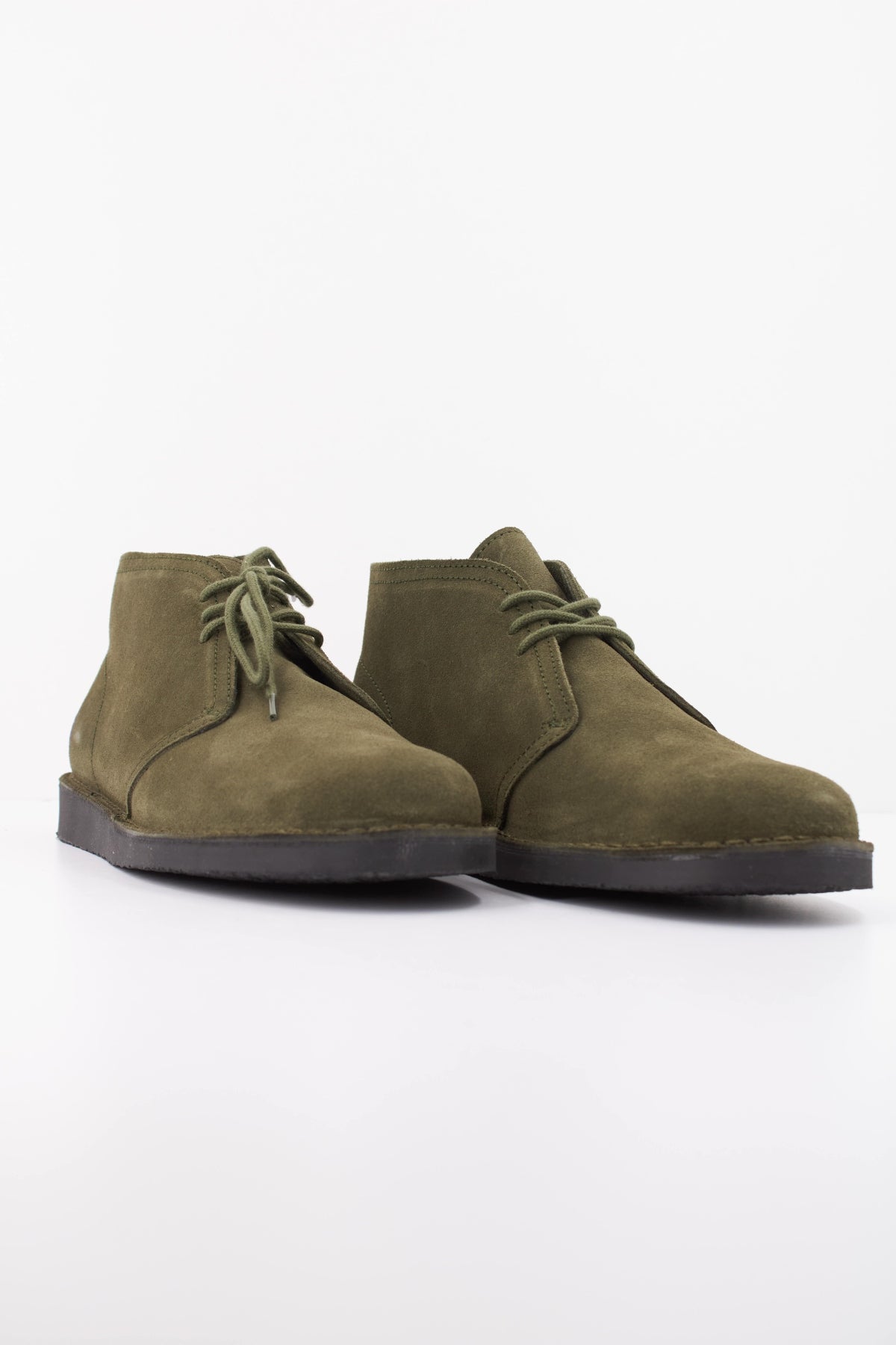FRED PERRY HAWLEY SUEDE en color VERDE (2)