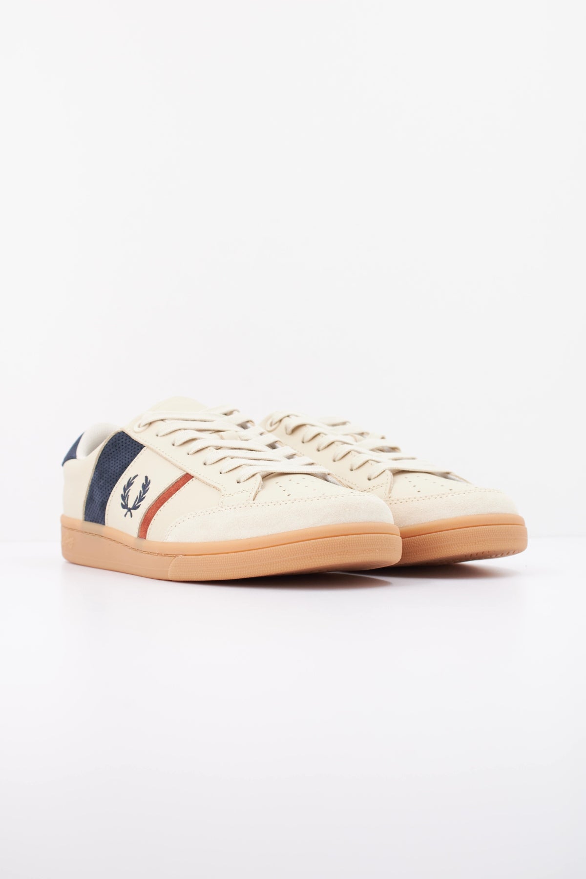 FRED PERRY B2310 ZAPATILLA B725 en color BEIS (2)