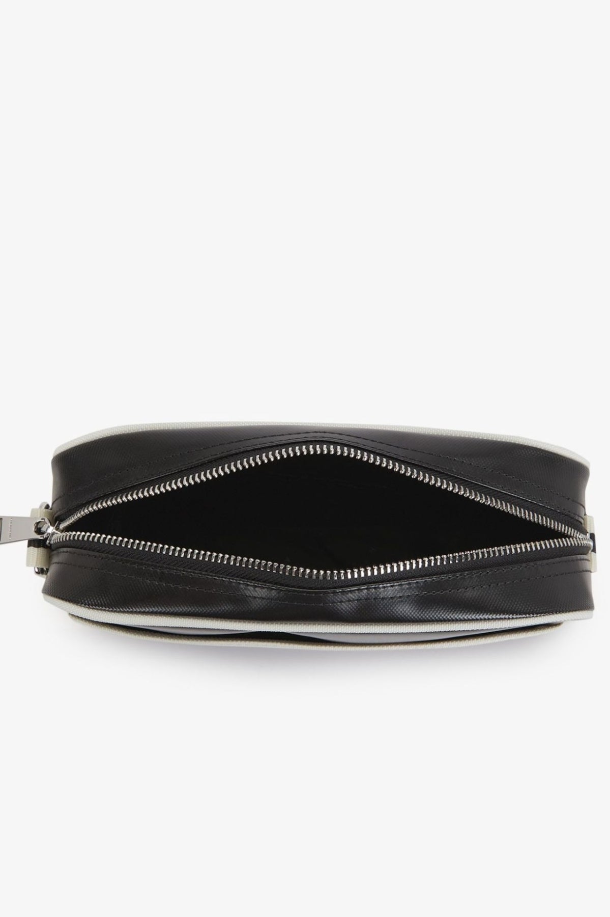 FRED PERRY CLASSIC MINI SHOUDLER BAG en color NEGRO (5)