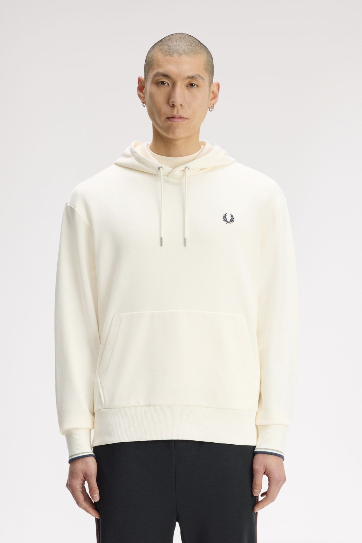 FRED PERRY TIPPED HOODED SWEATSHIRT en color BLANCO (1)