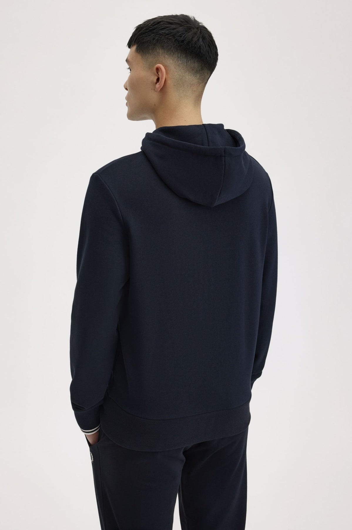 FRED PERRY TIPPED HOODED SWEATSHIRT en color AZUL (2)