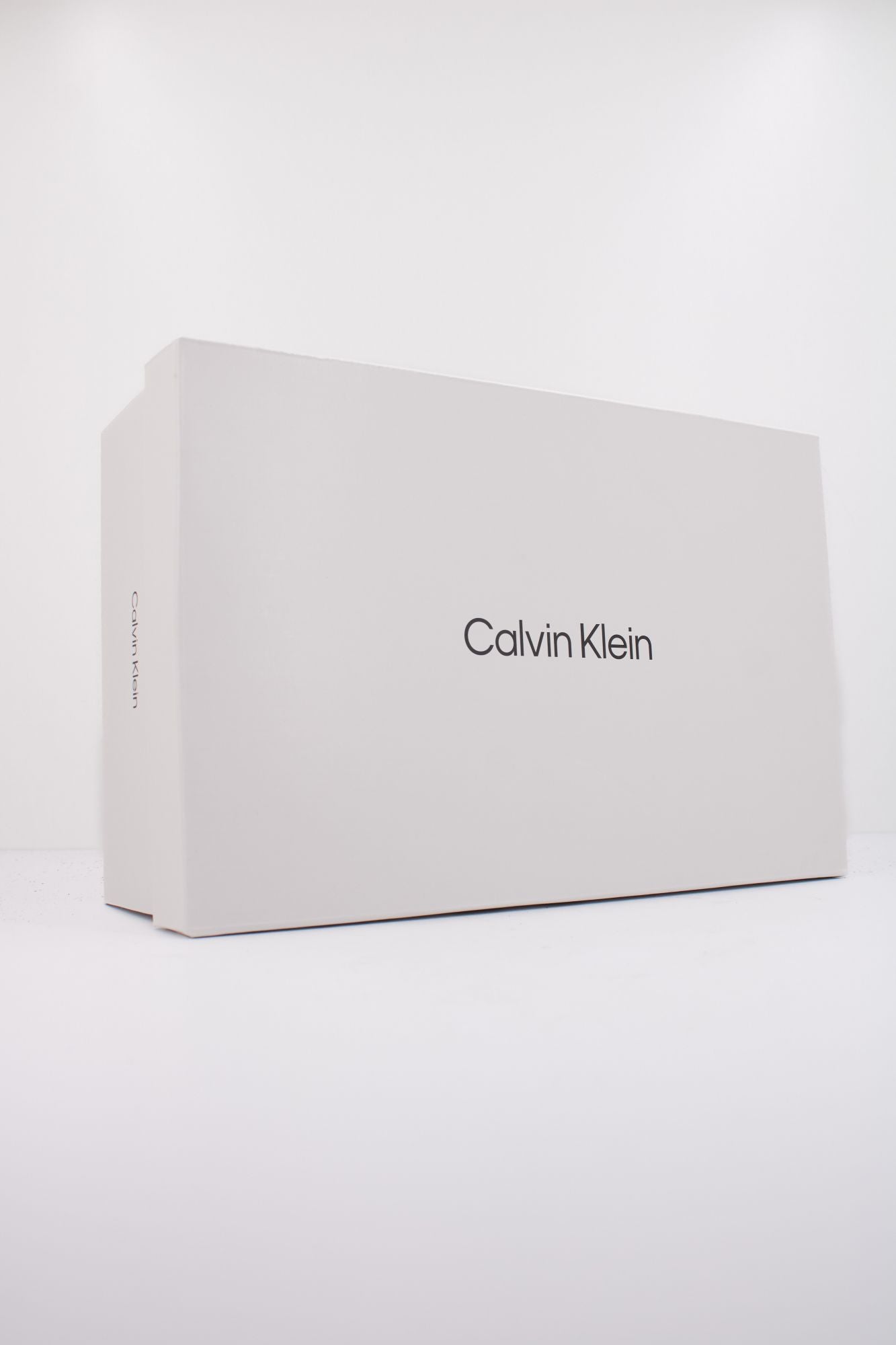 CALVIN KLEIN RETRO RUNNER ESS MIX MAT en color NEGRO (6)