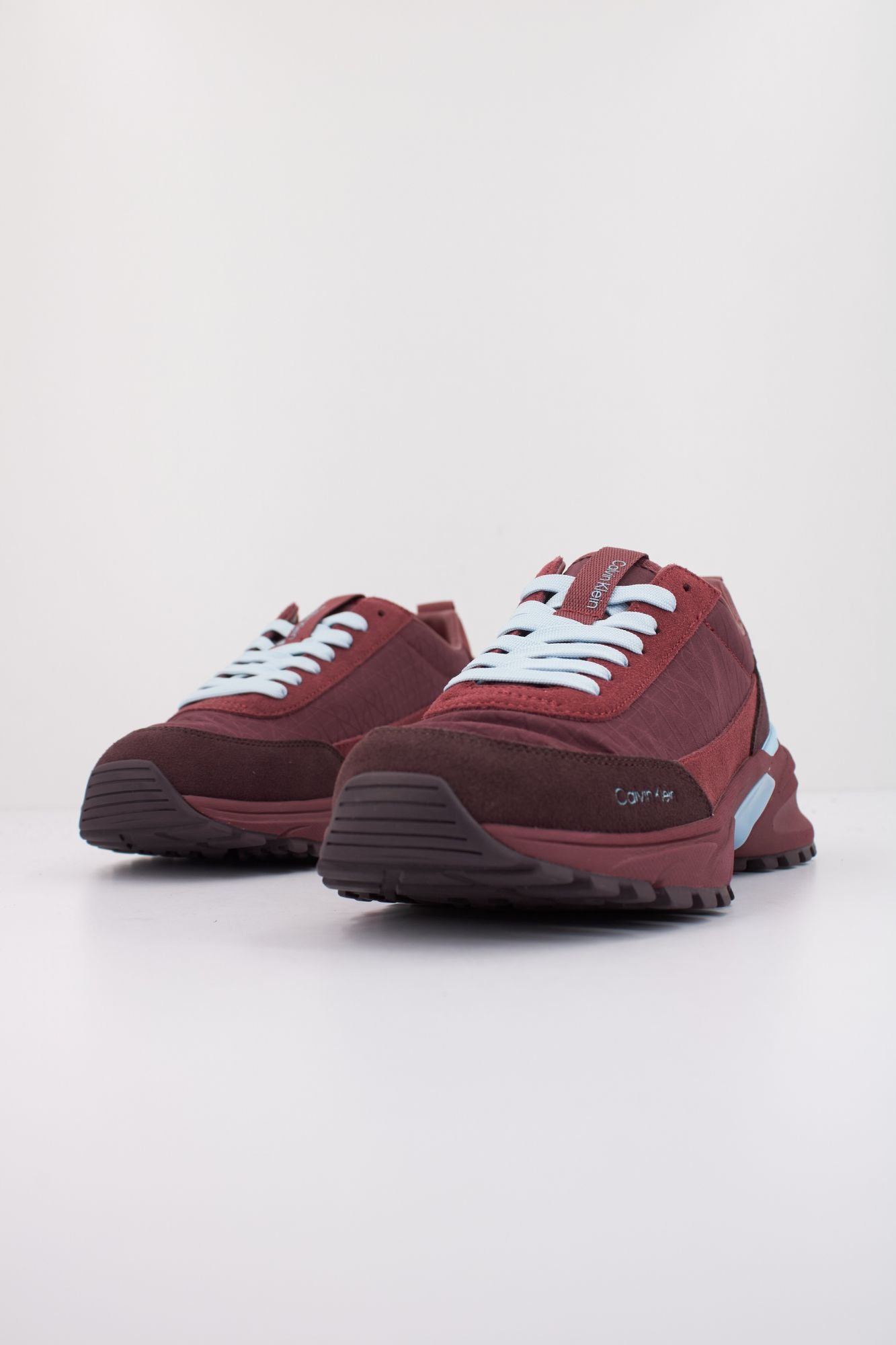 CALVIN KLEIN  HIKE RUNNER CASUAL NY-SU en color BURDEOS (2)