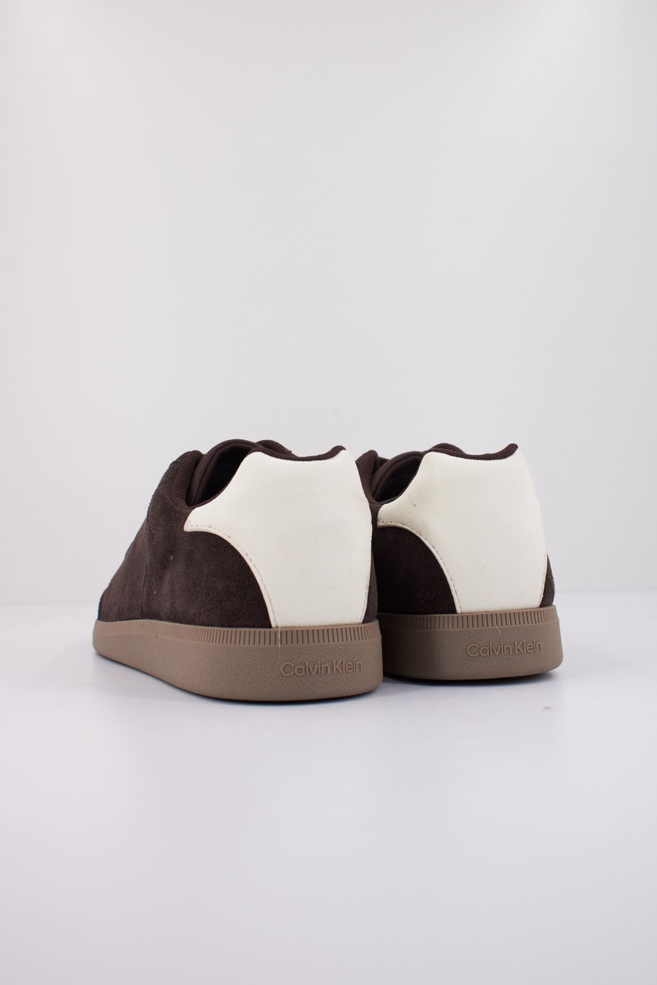 CALVIN KLEIN  LOW CUPSOLE LACEUP SU  en color MARRON (4)